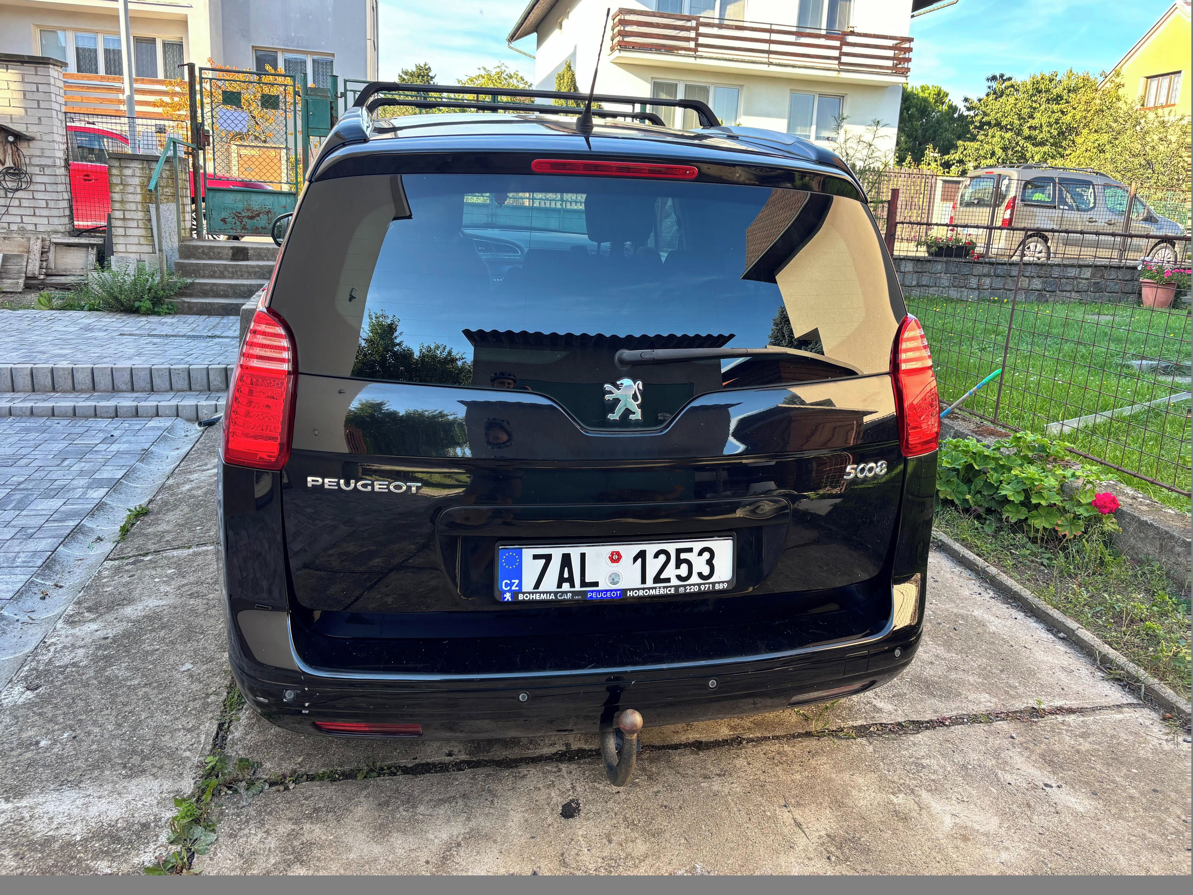 Peugeot 5008, 2.0 HDI Family Pack, tažné - fotka 4