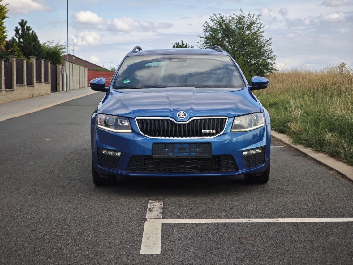 Škoda Octavia, Škoda Octavia 3 RS 2.0 TSI DSG - fotka 2
