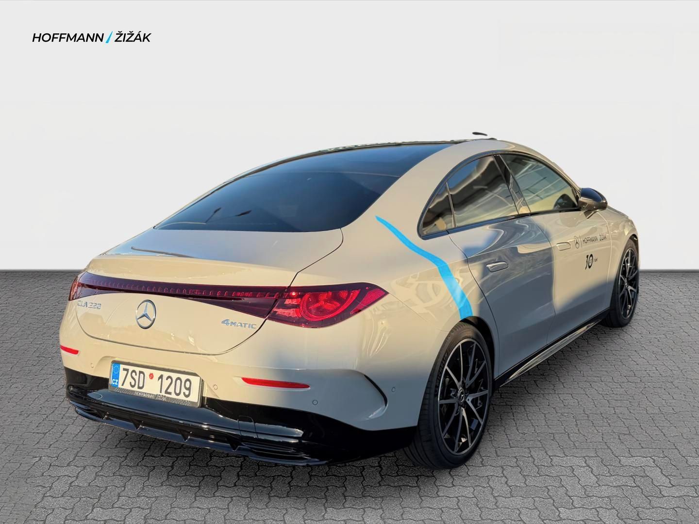 Mercedes-Benz CLA, CLA 220 4MATIC - fotka 5