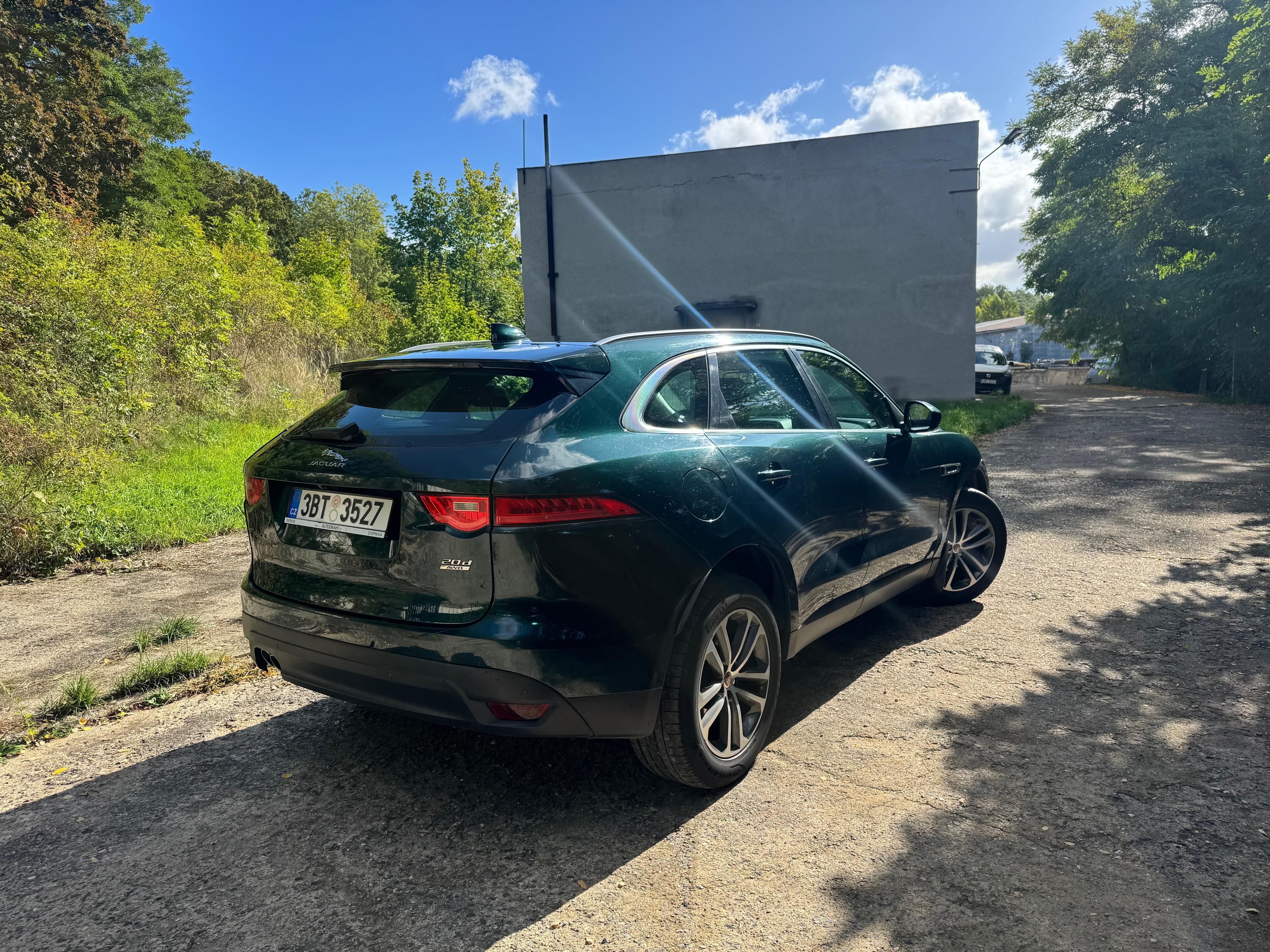 Jaguar F-Pace, 2.0D, automat, 4x4 - fotka 4