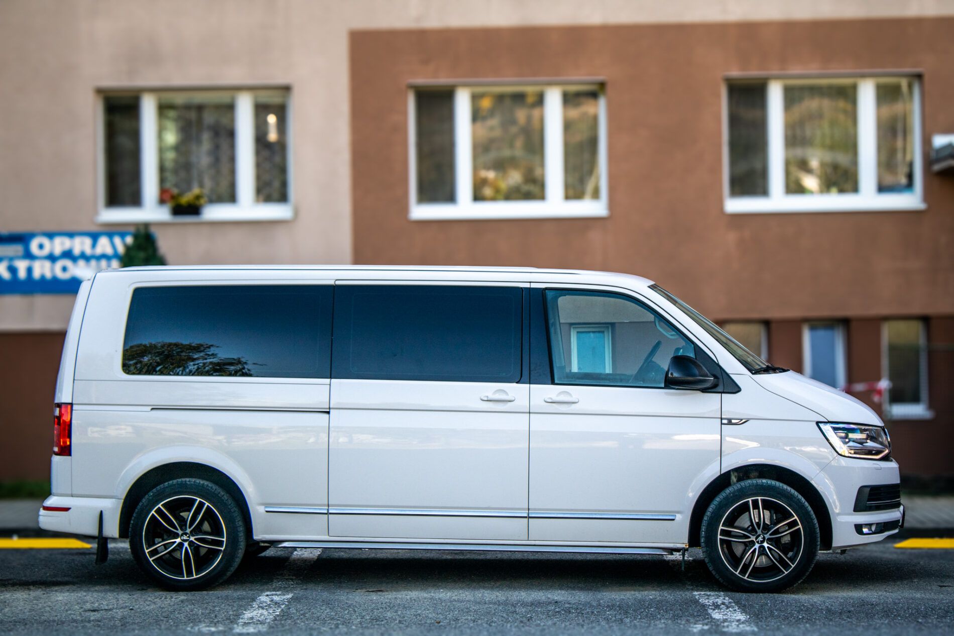 Volkswagen Multivan - fotka 4