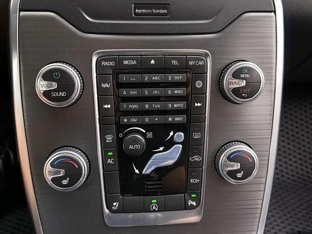 Volvo V70, 2.0 D3 110kW AUT. Polar+ TZ - fotka 6
