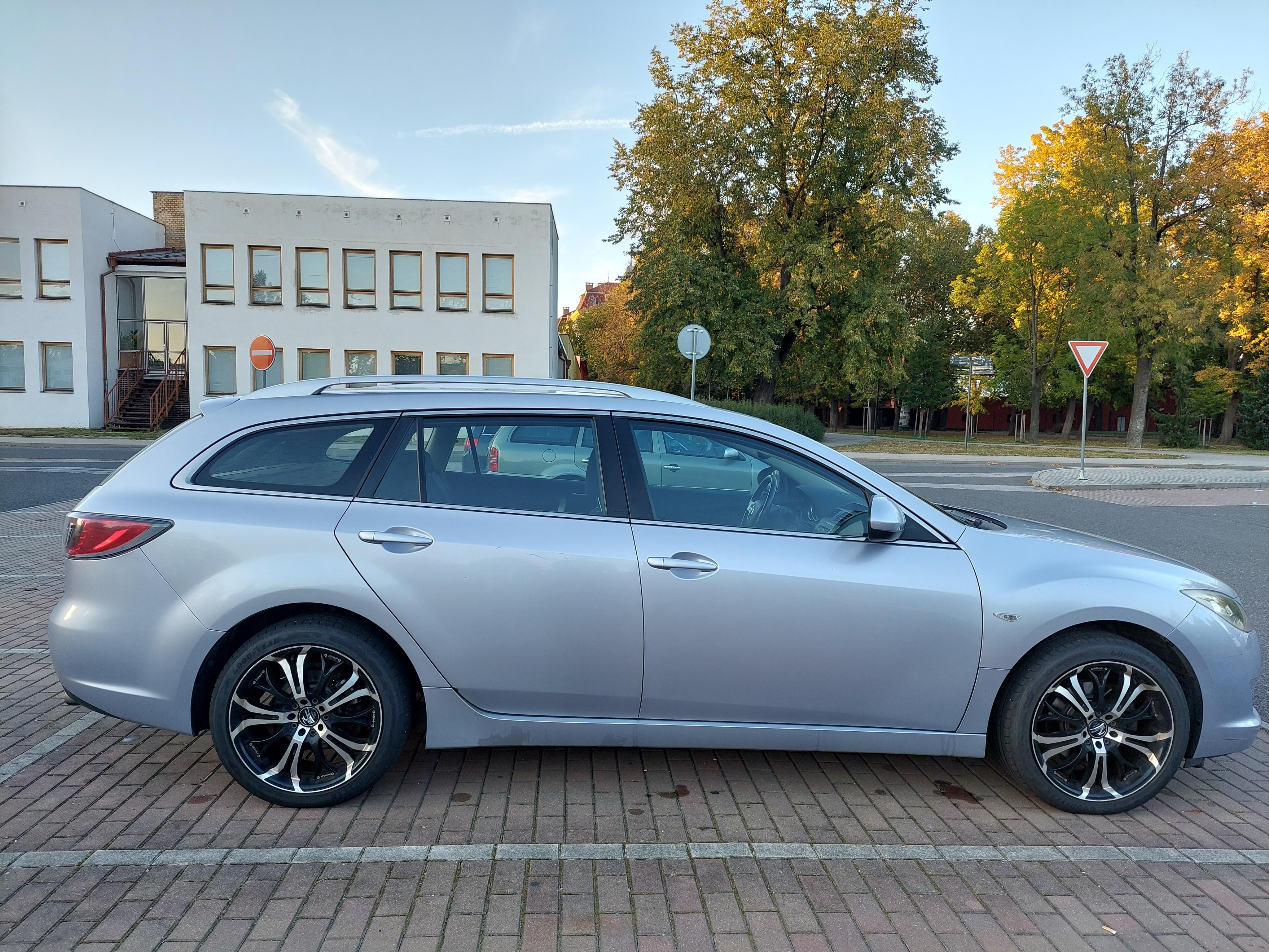 Mazda 6, 2.0, 108 kW, Klima, Tažné - fotka 5