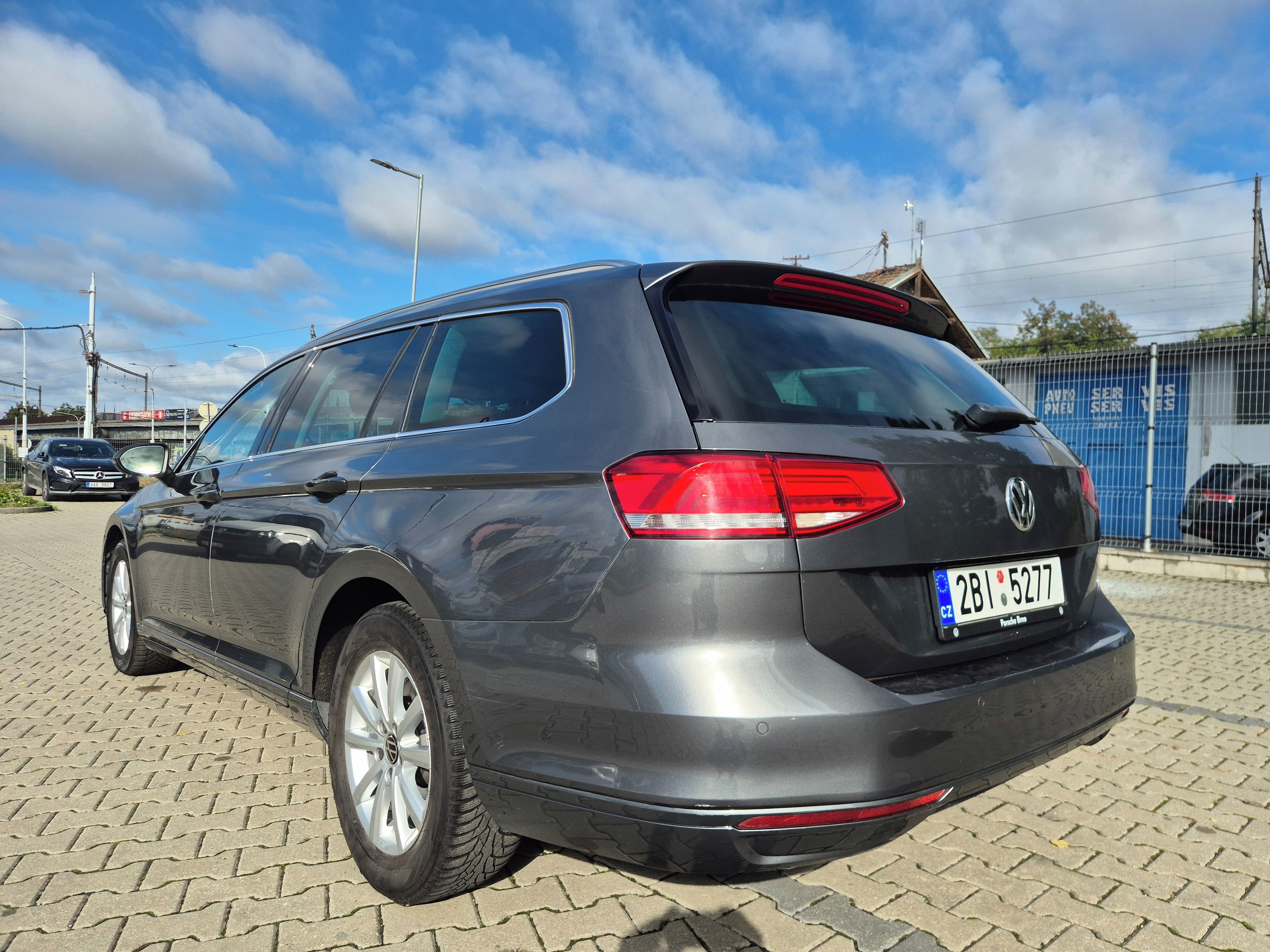 Volkswagen Passat, 2.0TDI 110kw,DSG,výhřev,servis - fotka 5