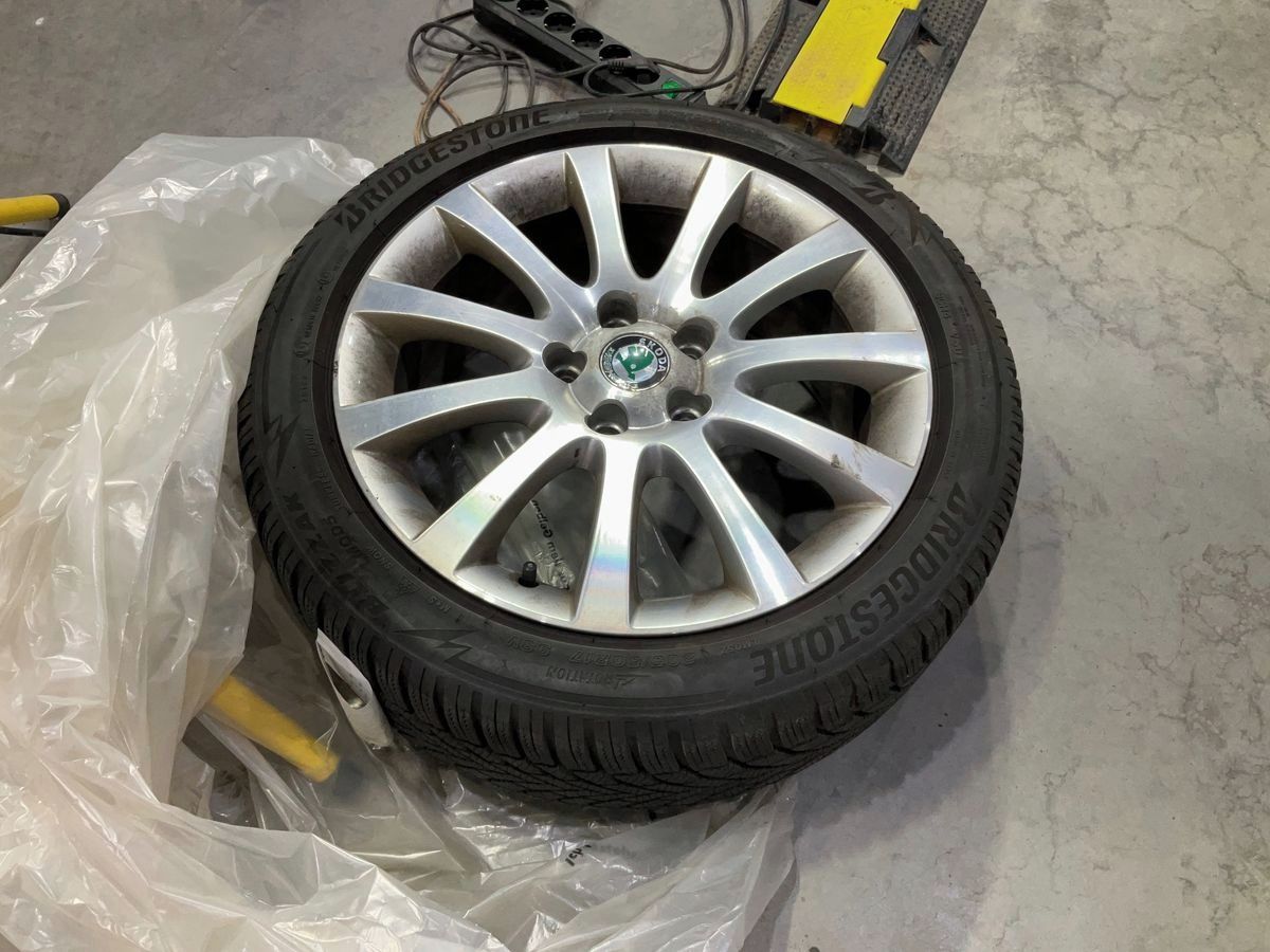 Škoda Yeti, 1.4Tsi 92KW STYLE PLNÁ VÝBAVA - fotka 4