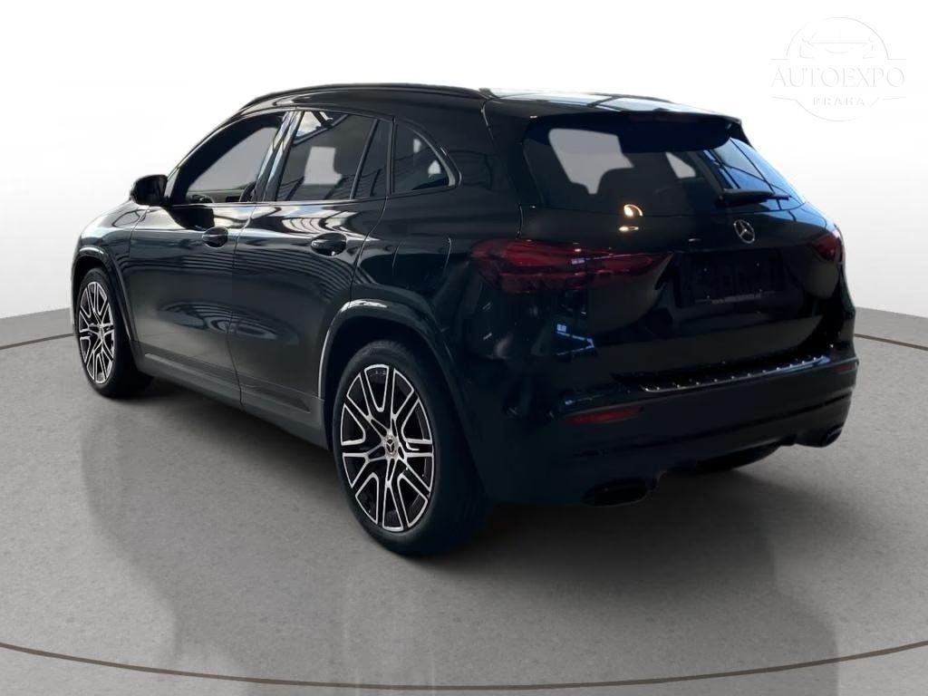 Mercedes-Benz GLA, 200d 4M AMG*Night*TAŽNÉ* - fotka 6