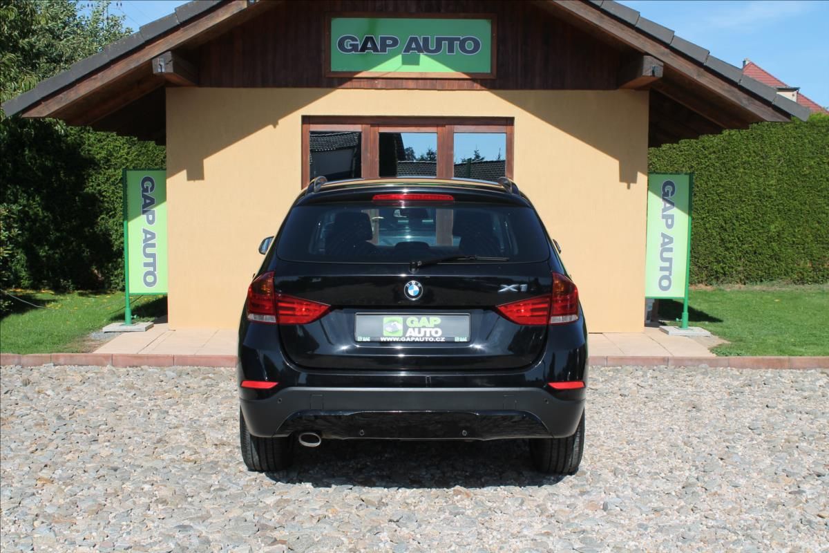 BMW X1, 2.0d 105kW xDrive SPORT LINE - fotka 5
