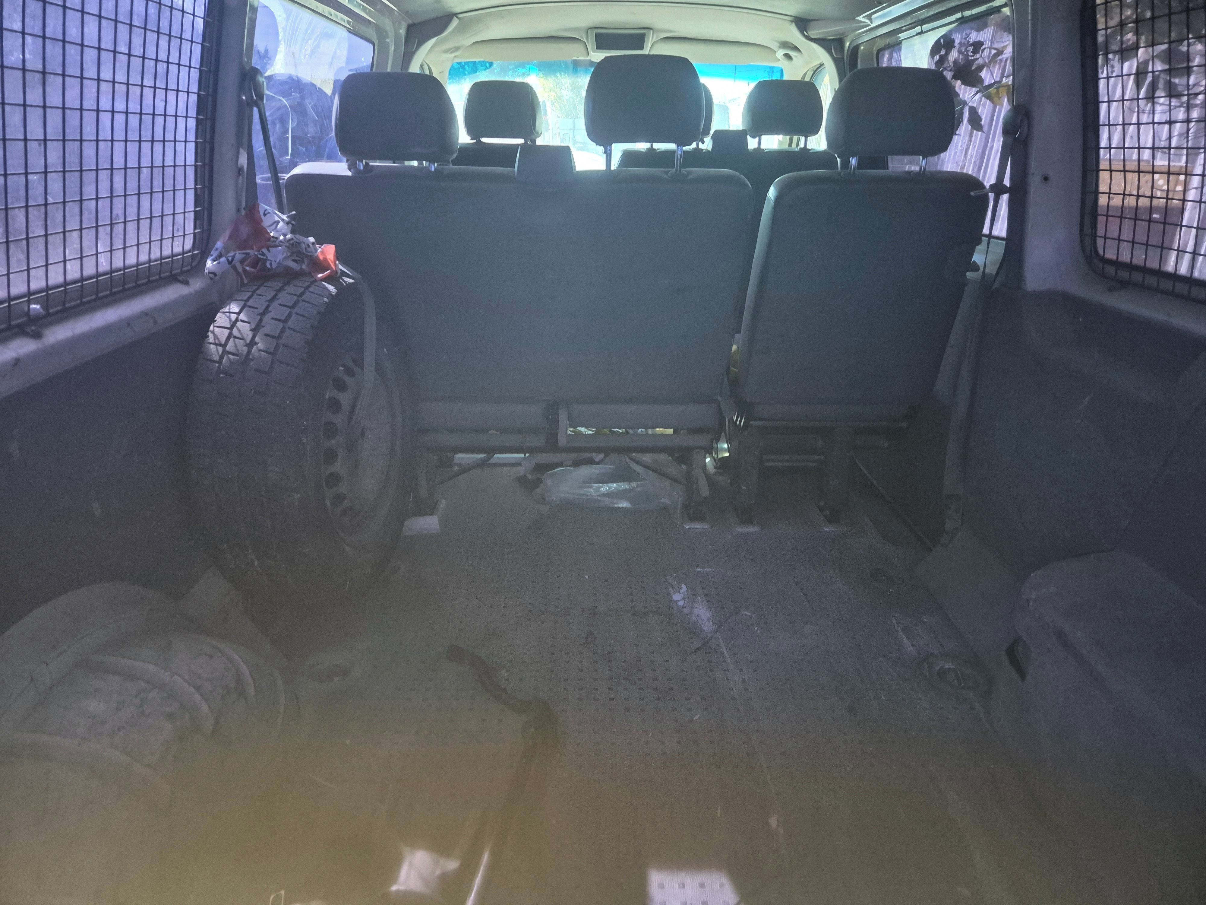 Volkswagen Transporter, 2,5 tdi 96 kw nepojízdné 12 - fotka 6