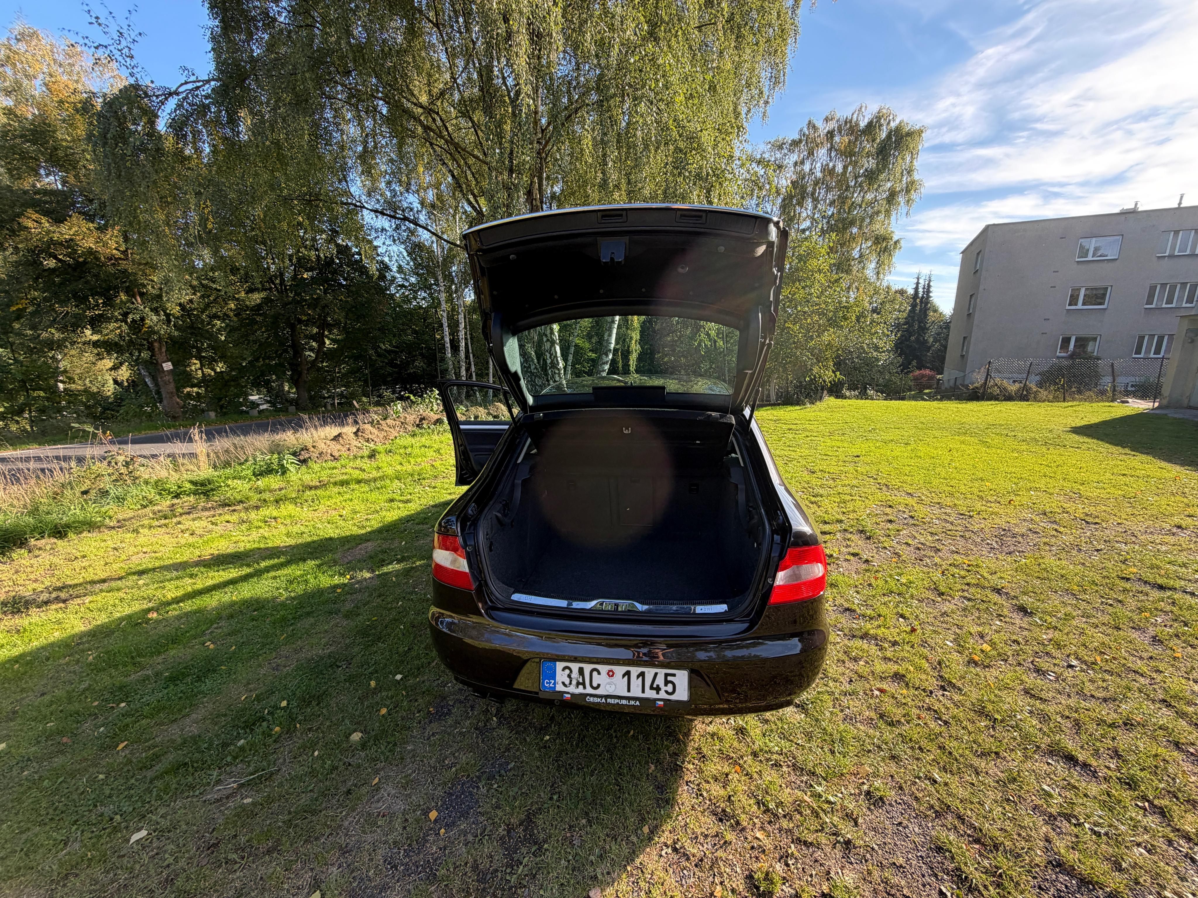 Škoda Superb, Automat - fotka 4