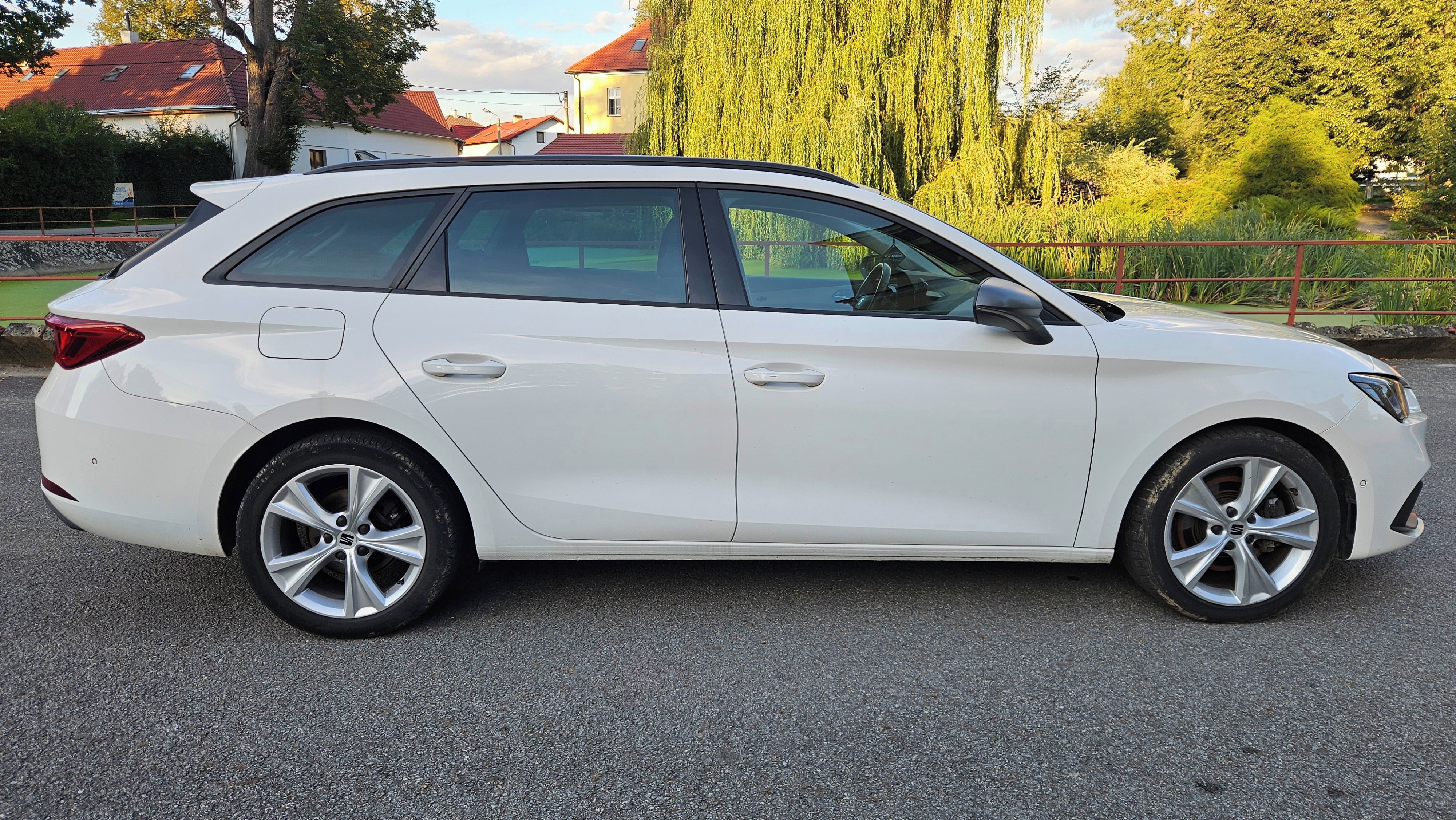 Seat Leon, 2.0 TDI 110kw 7°DSG - fotka 4