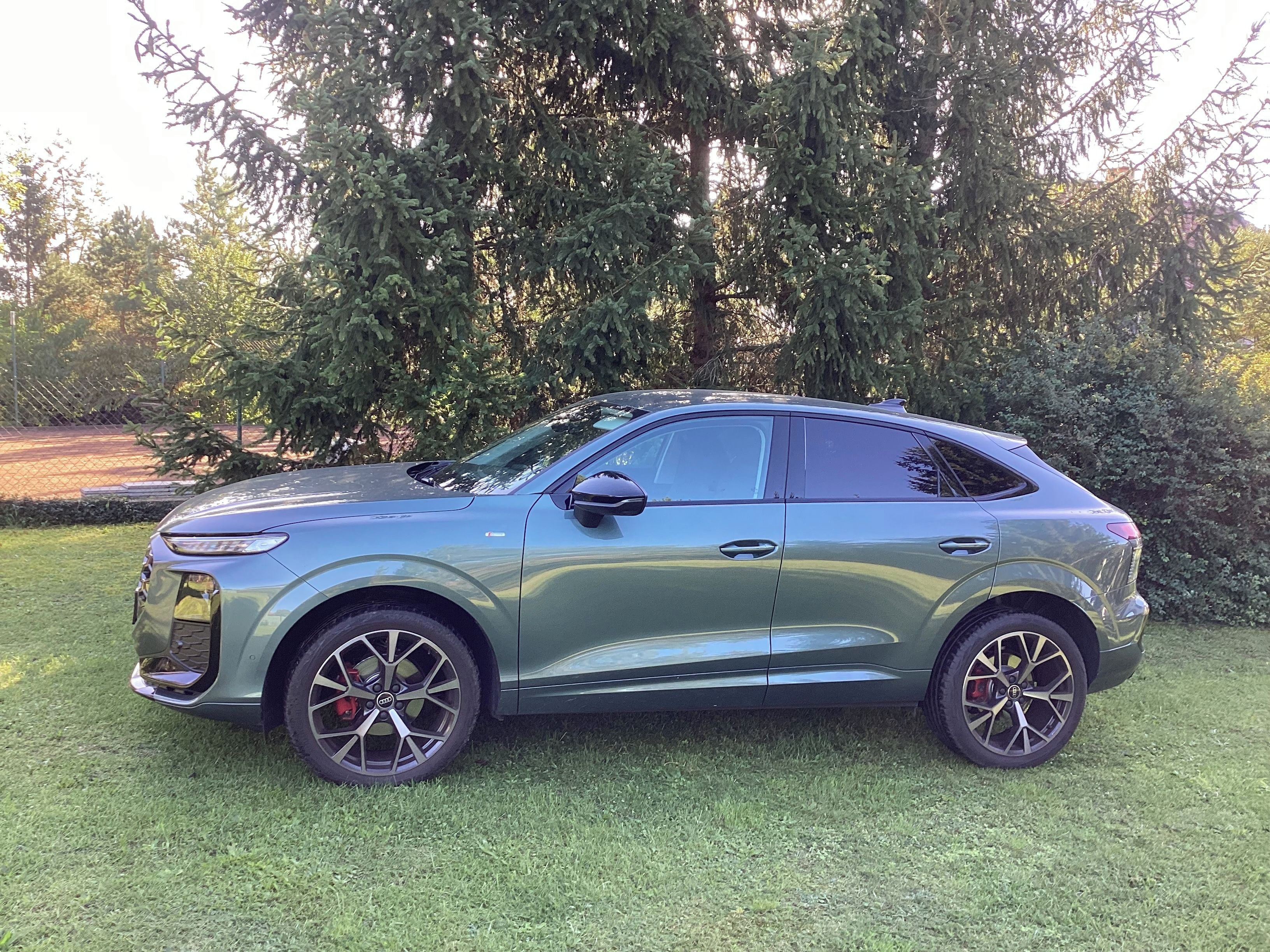 Audi Q3, Sportback TFSI S line - fotka 3