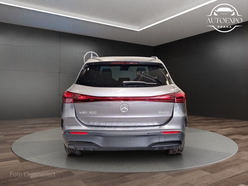 Mercedes-Benz EQA, 300 4M AMG*NIGHT*PANORAMA - fotka 4