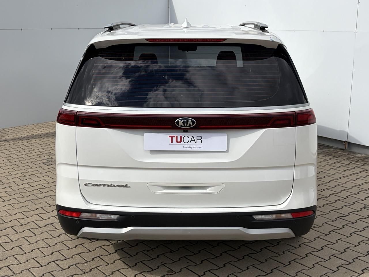 Kia Carnival, 2.2 Diesel Automat 6+3 míst - fotka 5