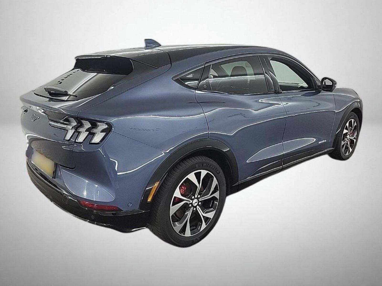 Ford Mustang Mach-E, Standard Range AWD, 4X4 - fotka 2