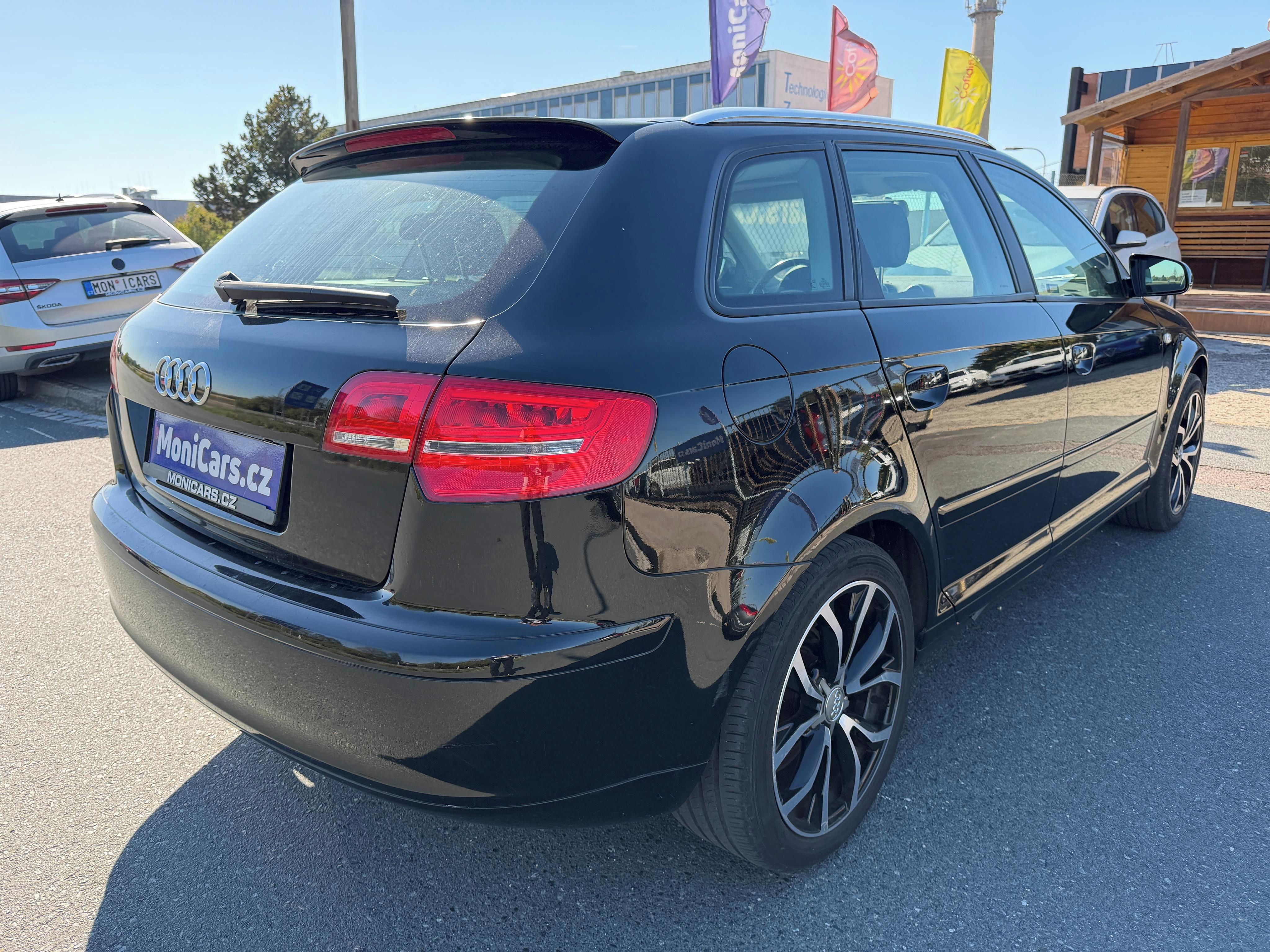 Audi A3, 1.6 i 75kW SPORTBACK - fotka 5