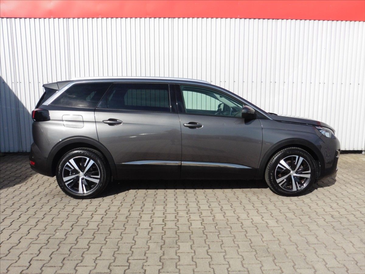 Peugeot 5008, 2.0 HDi Allure 7.míst - fotka 6