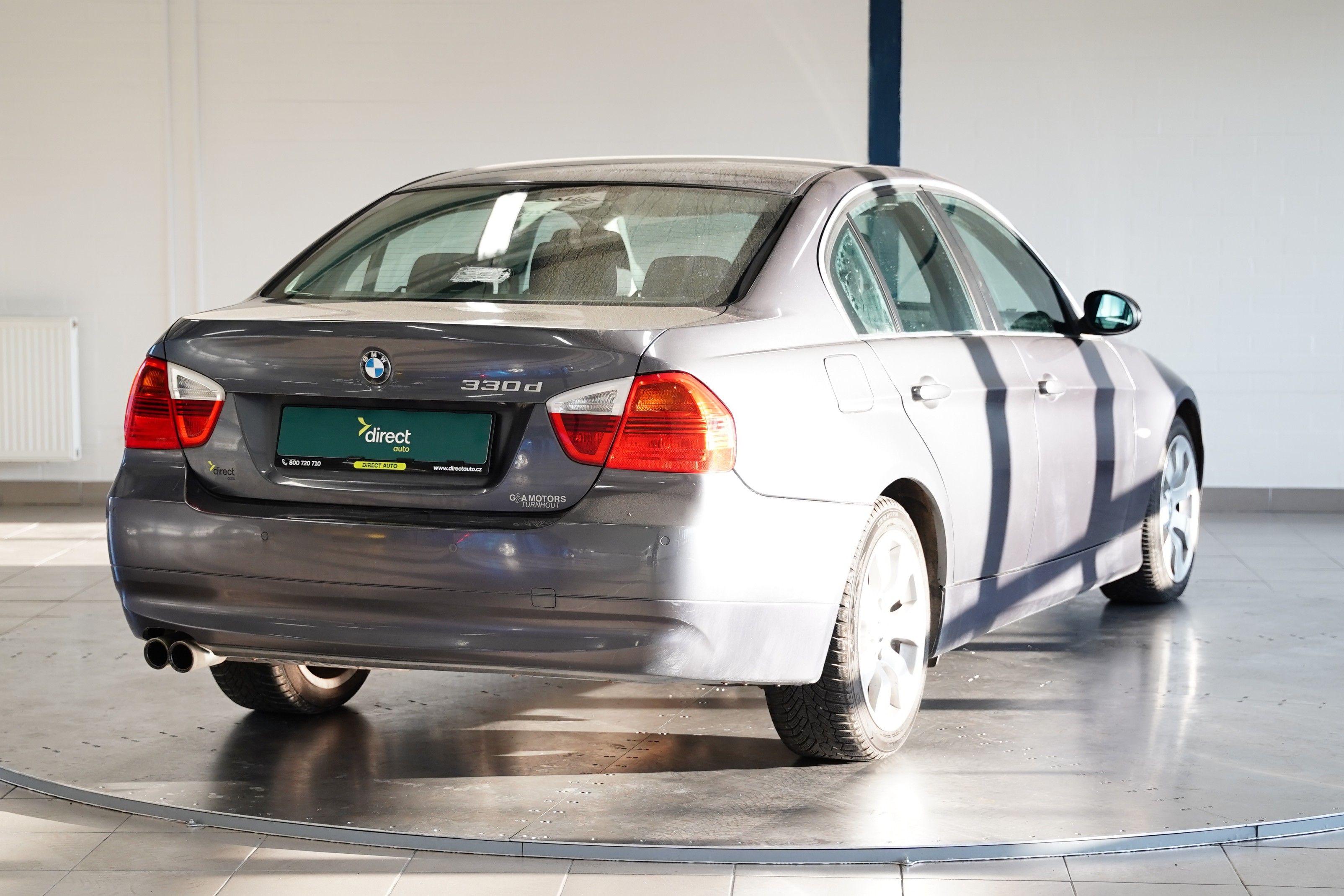 BMW Řada 3, 330d 155kW - fotka 2