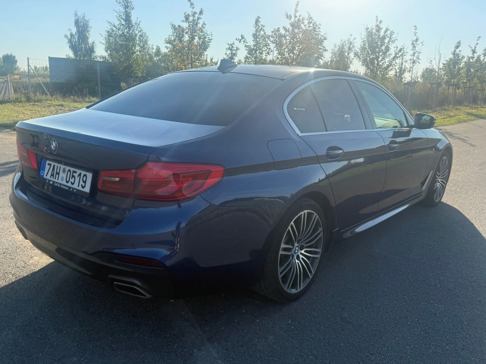 BMW Řada 5, X DRIVE PLNÁ VÝBAVA ODPOČET - fotka 5