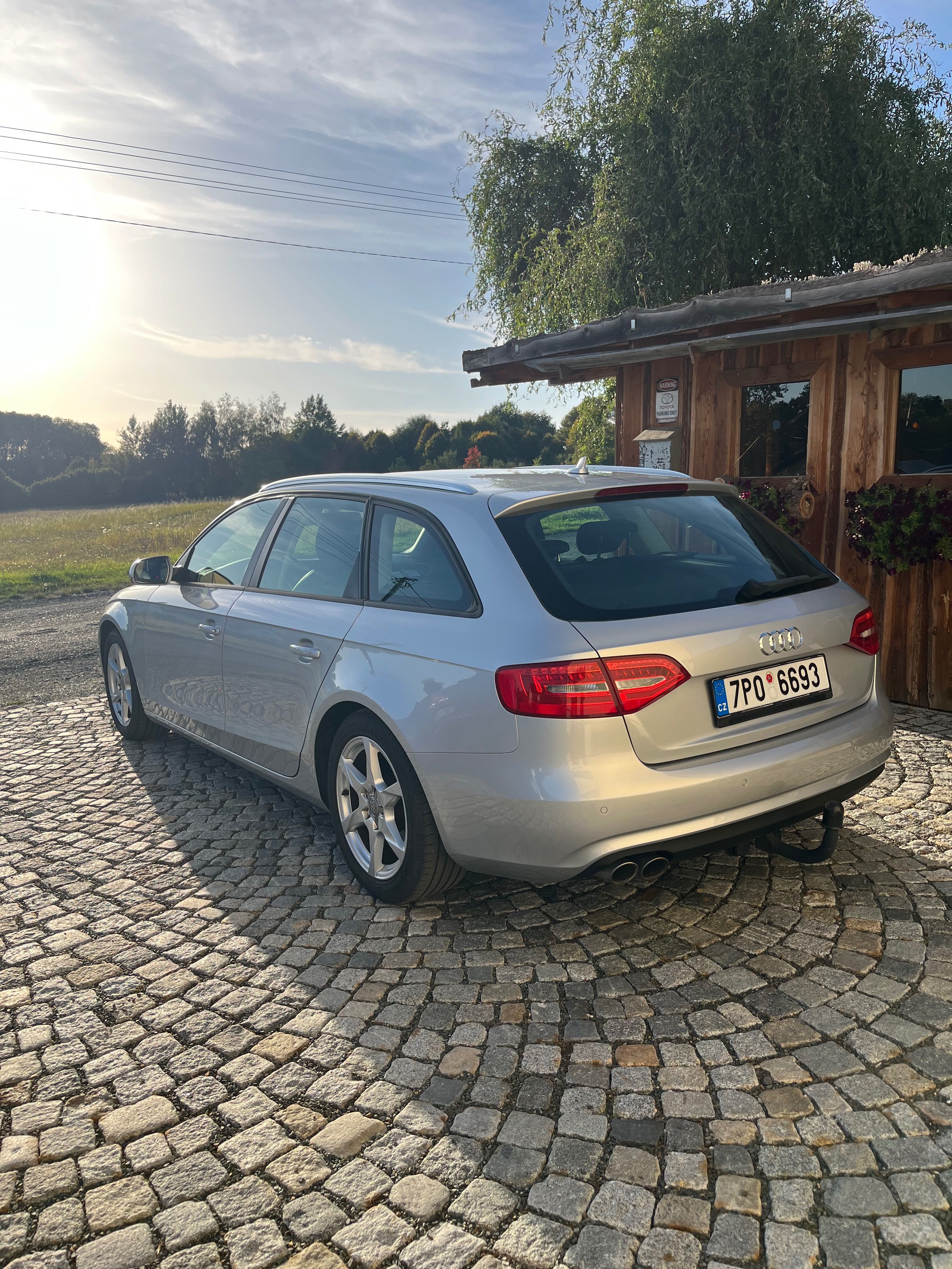 Audi A4 Avant, Audi A4 Avant 2.0 TDI (110 kW) - fotka 6