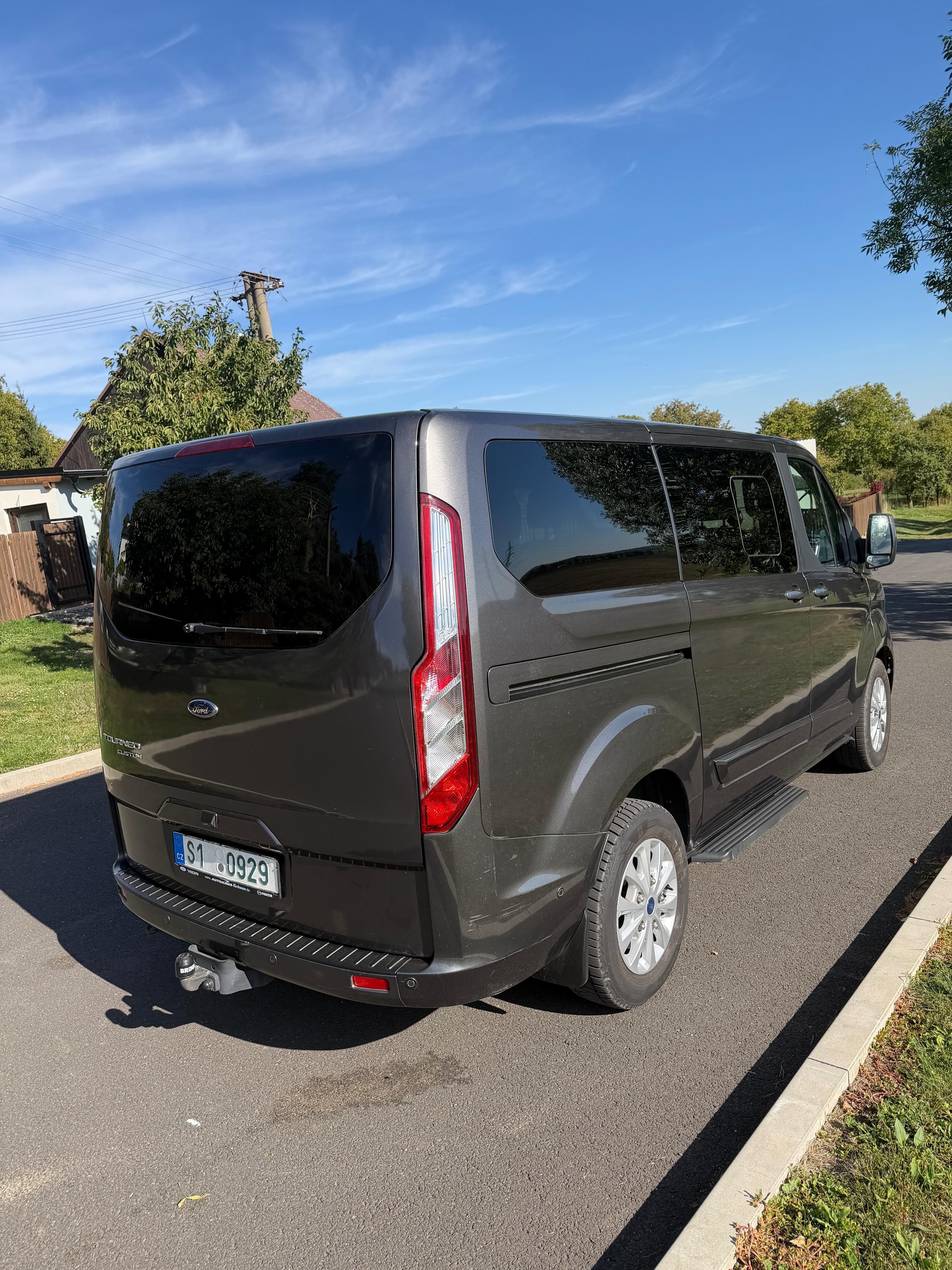 Ford Tourneo Custom, 2.0 TDCi L1Titanium 9mist - fotka 5