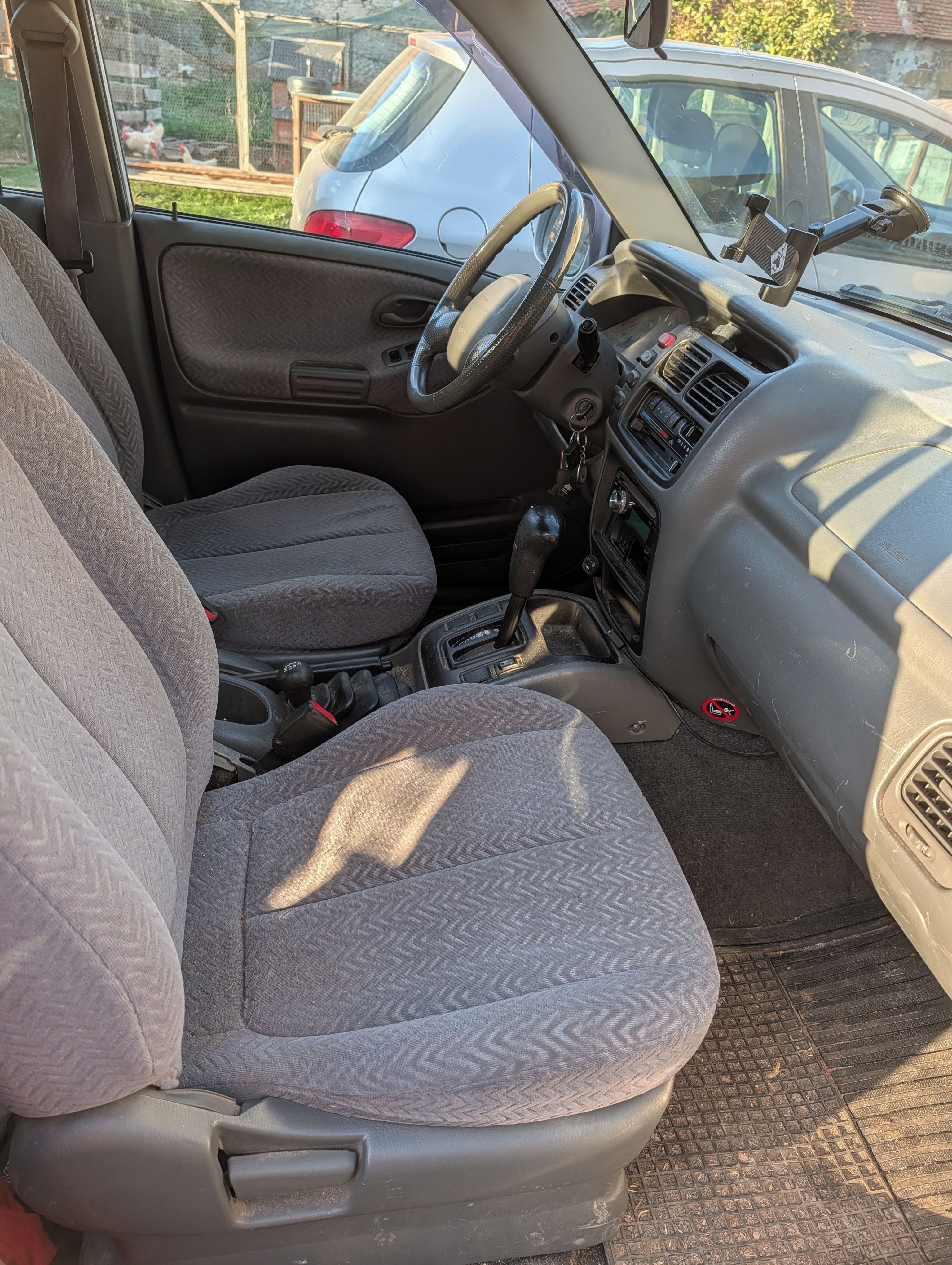 Suzuki Grand Vitara, 2,0 TD - fotka 5
