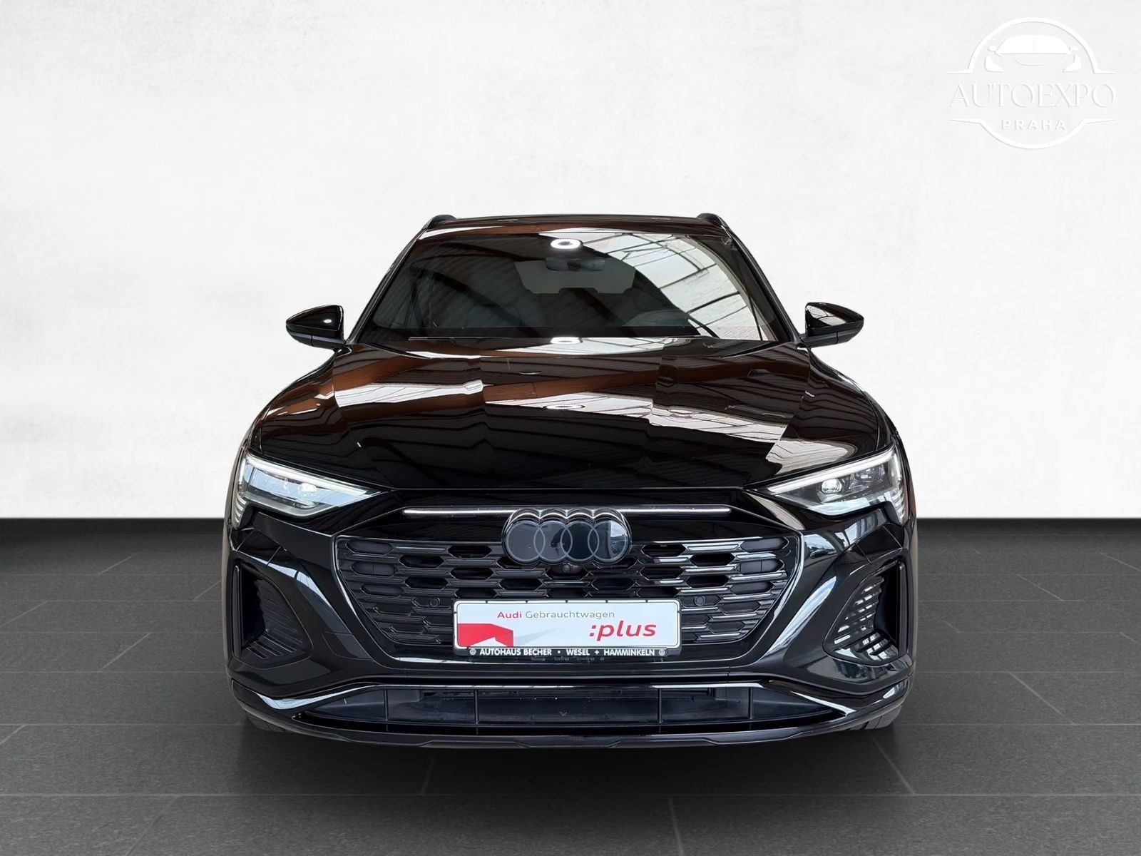 Audi Q8 e-tron, Sportback 55 S line quattro* - fotka 4