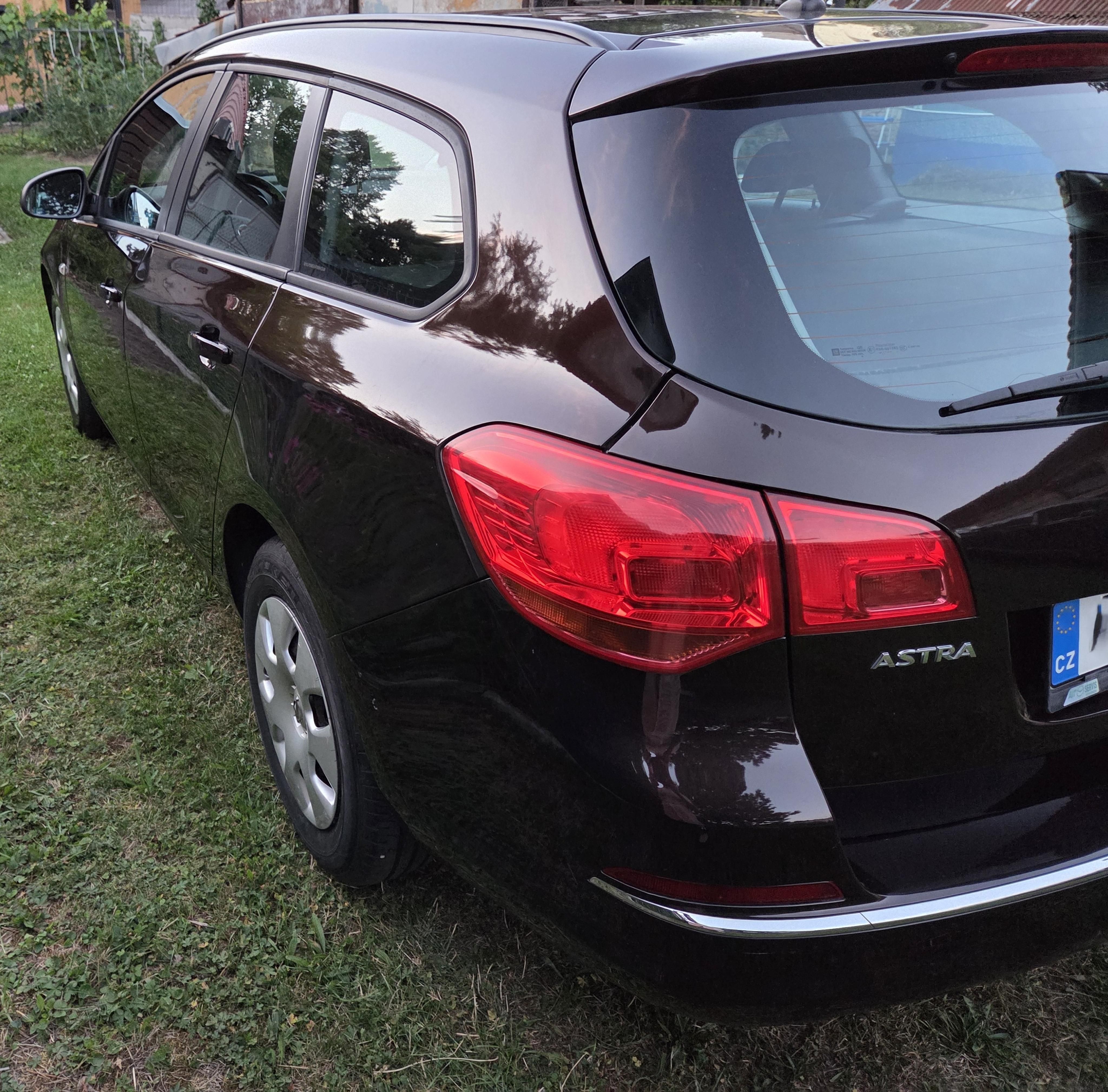 Opel Astra, J Sports Tourer, 1.6 CDTi - fotka 5