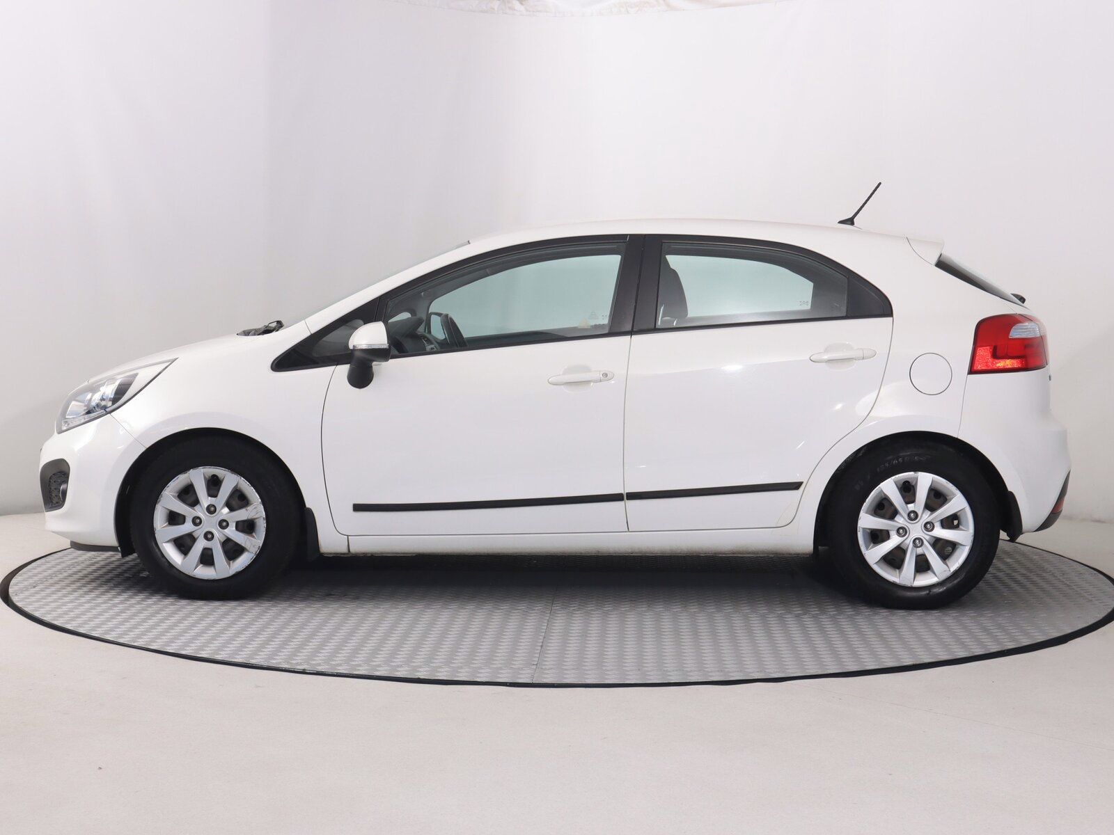 Kia Rio, 1.25 CVVT - fotka 3