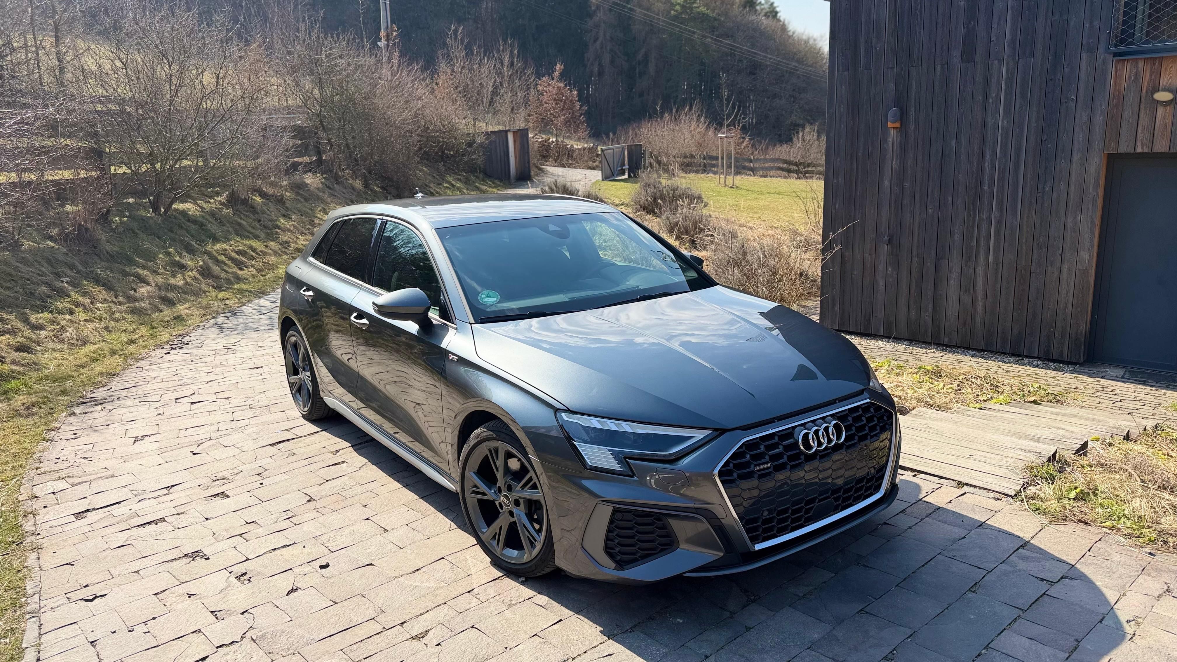 Audi A3, Sportback 40 TFSI 140KW S-LINE - fotka 5