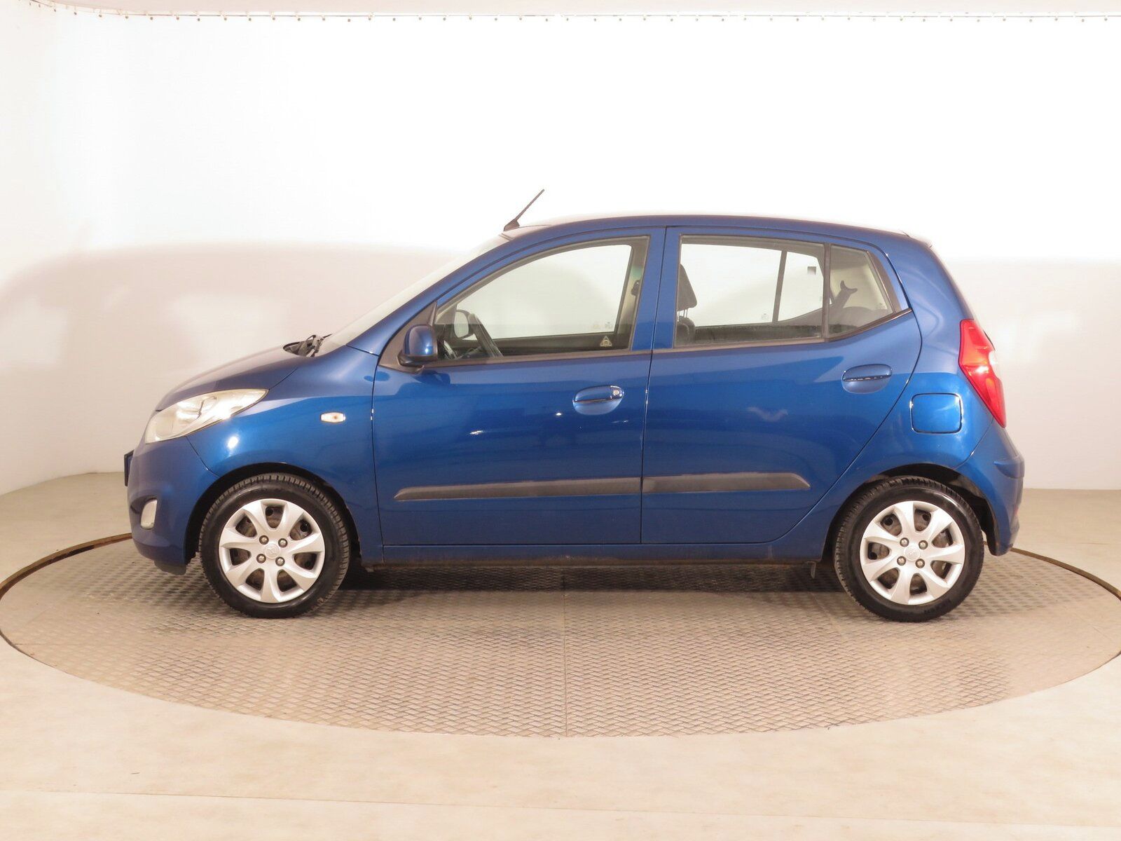 Hyundai i10, 1.1, Serv.kniha - fotka 3