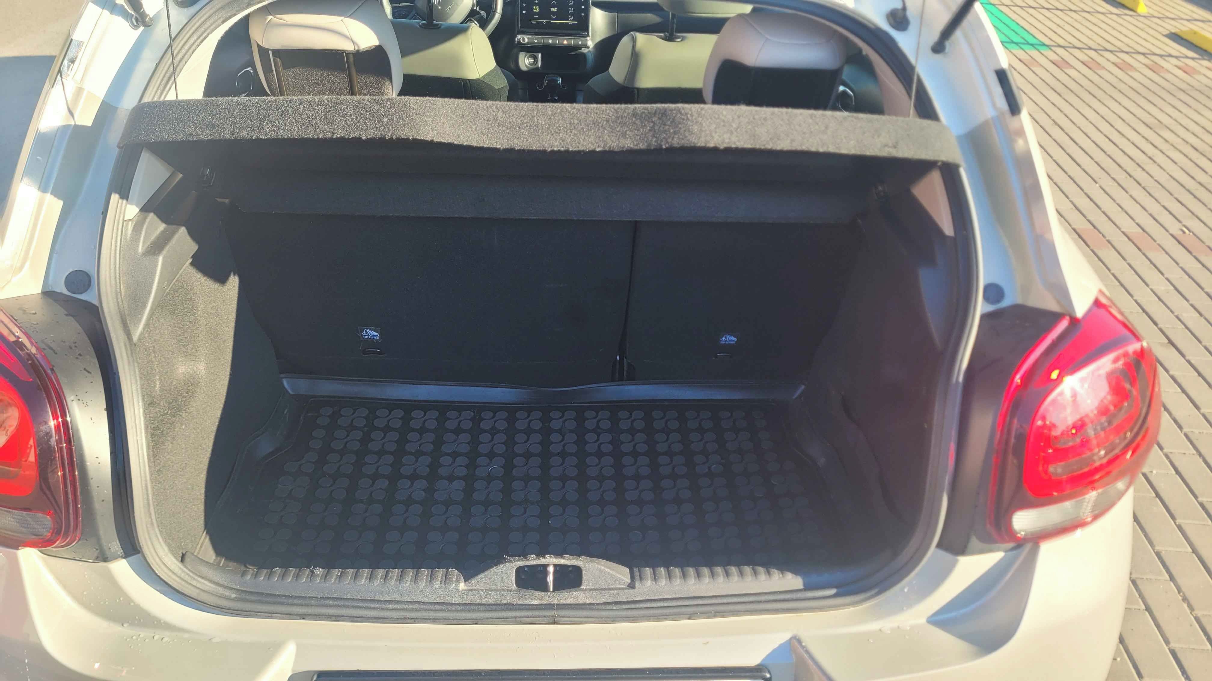 Citroën C3, 1.2 PureTech 110, 81 kW SHINE - fotka 5