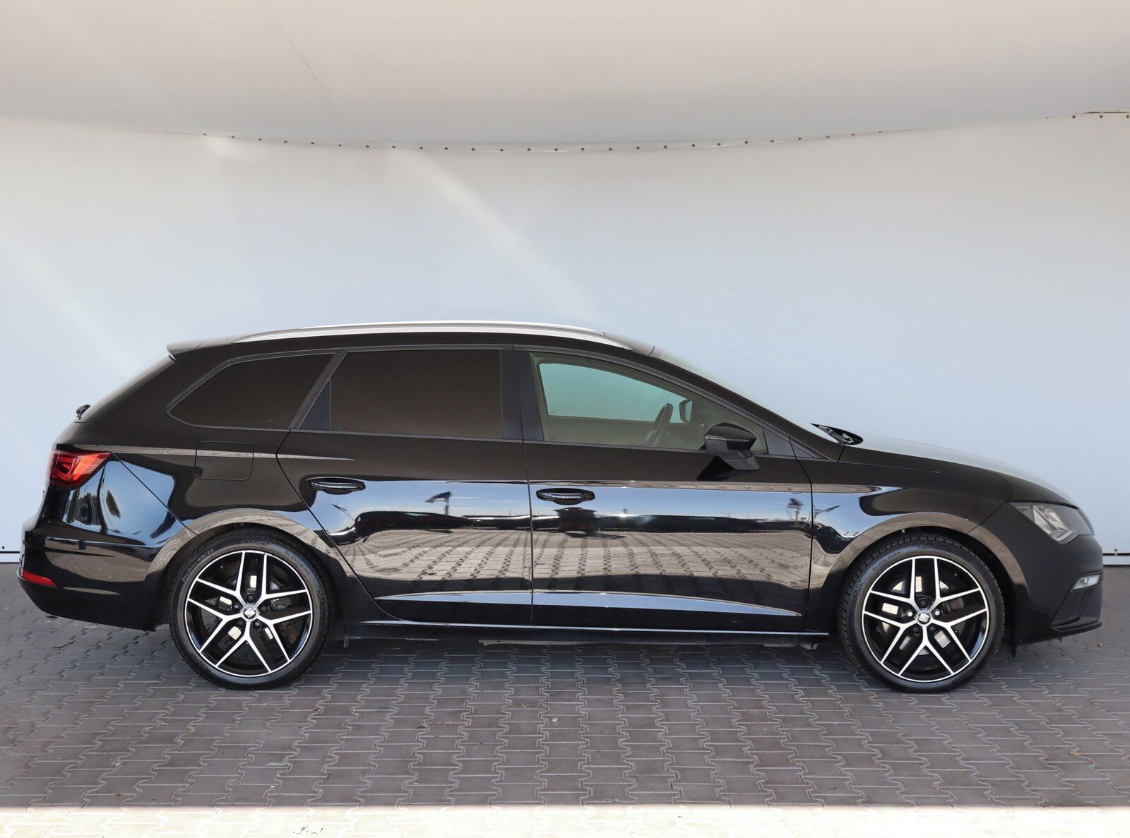 Seat Leon, 2.0 TDI, Automat - fotka 6