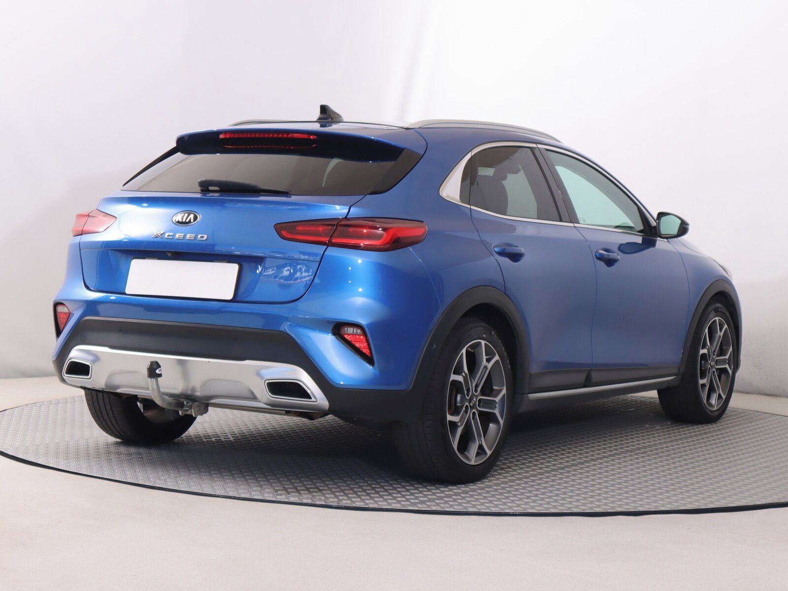 Kia XCee´d, 1.6 T-GDI, Automat, Serv.kniha - fotka 5