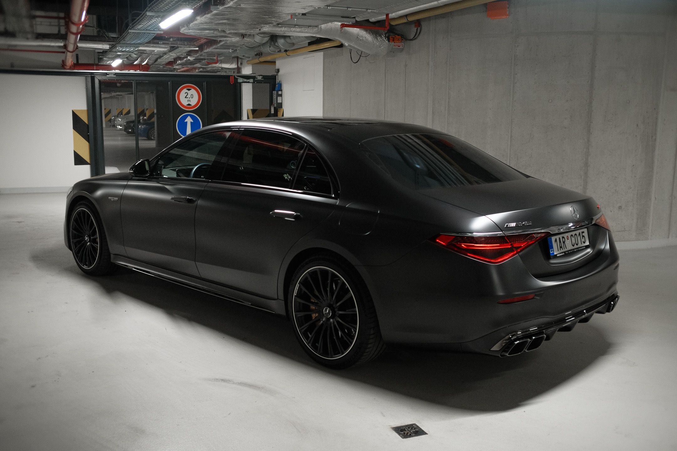 Mercedes-Benz Třídy S, MERCEDES-BENZ AMG S 63 E PERF - fotka 5