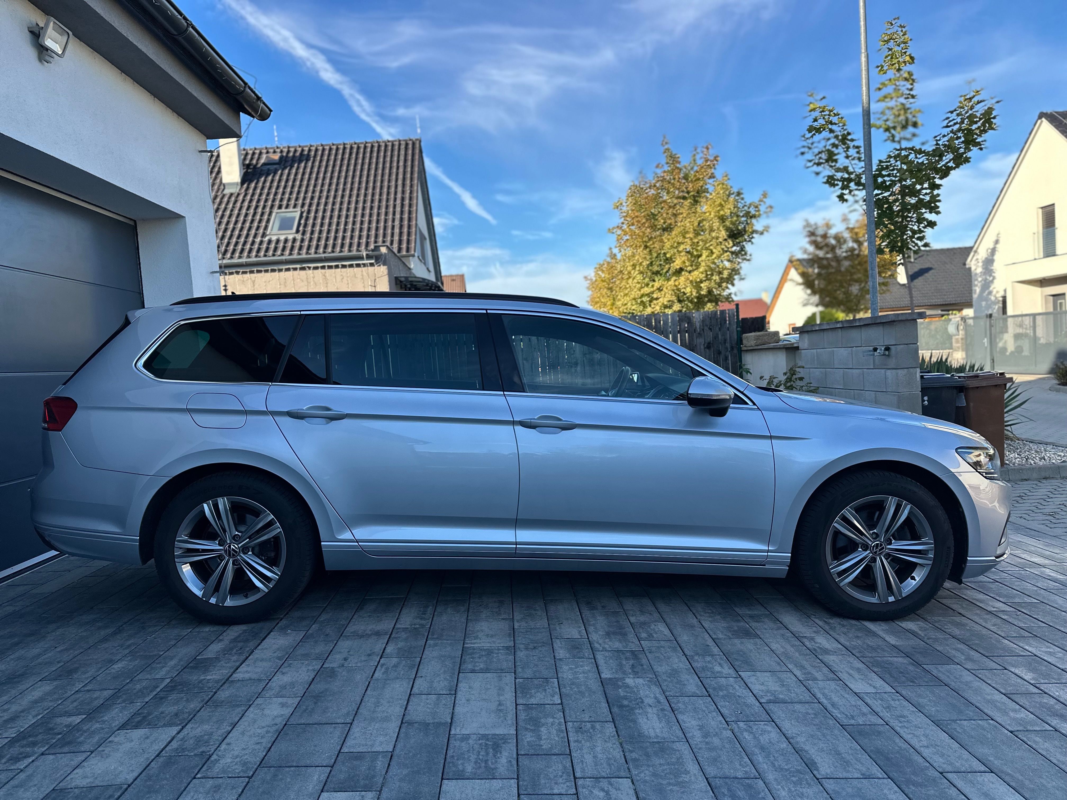 Volkswagen Passat, FullLED, černá stropnice 110KW - fotka 6