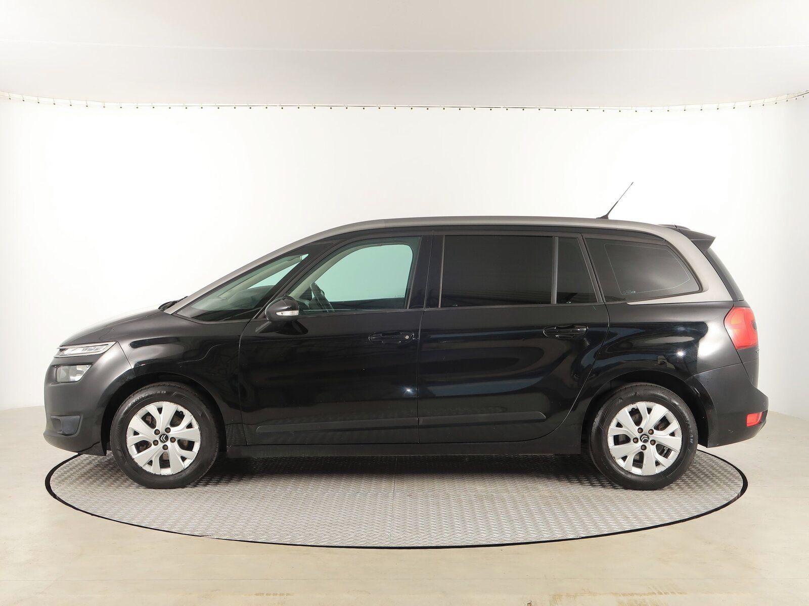 Citroën Grand C4 Picasso, 1.6 HDi, 7 míst - fotka 3