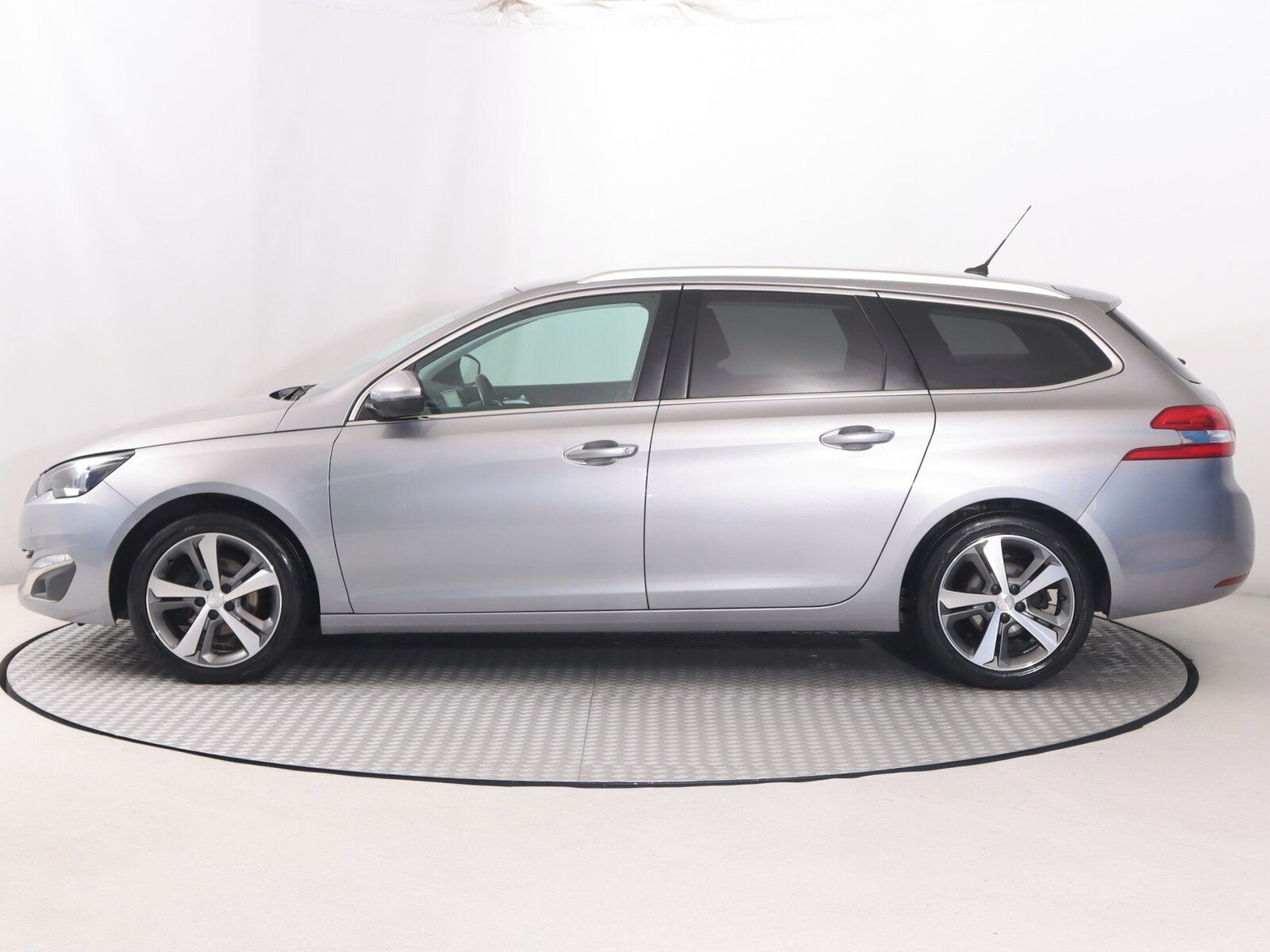 Peugeot 308, 1.6 BlueHDi, Serv.kniha - fotka 3