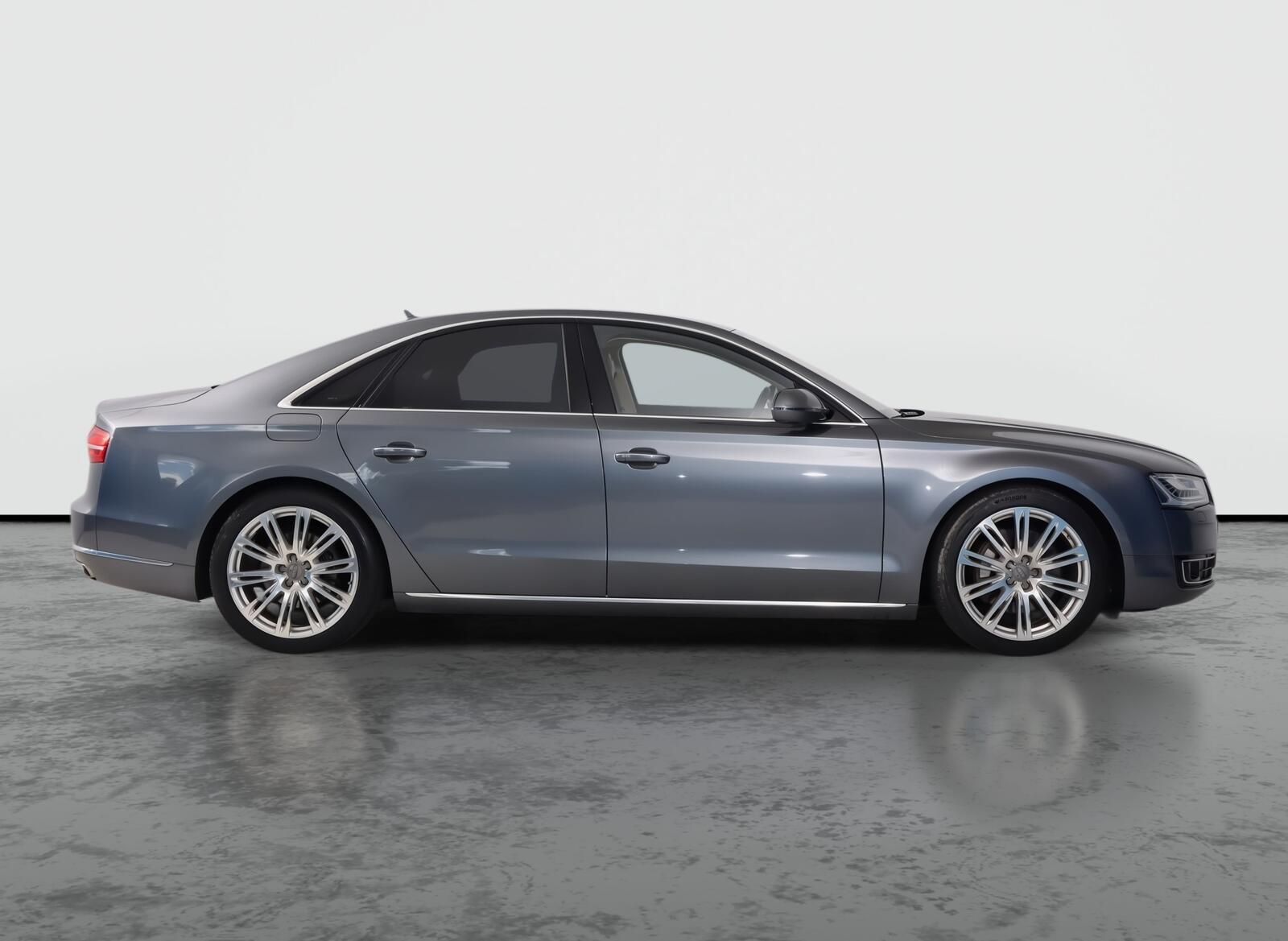 Audi A8, 3.0 TDI, S-Line, 4X4, Automat - fotka 6