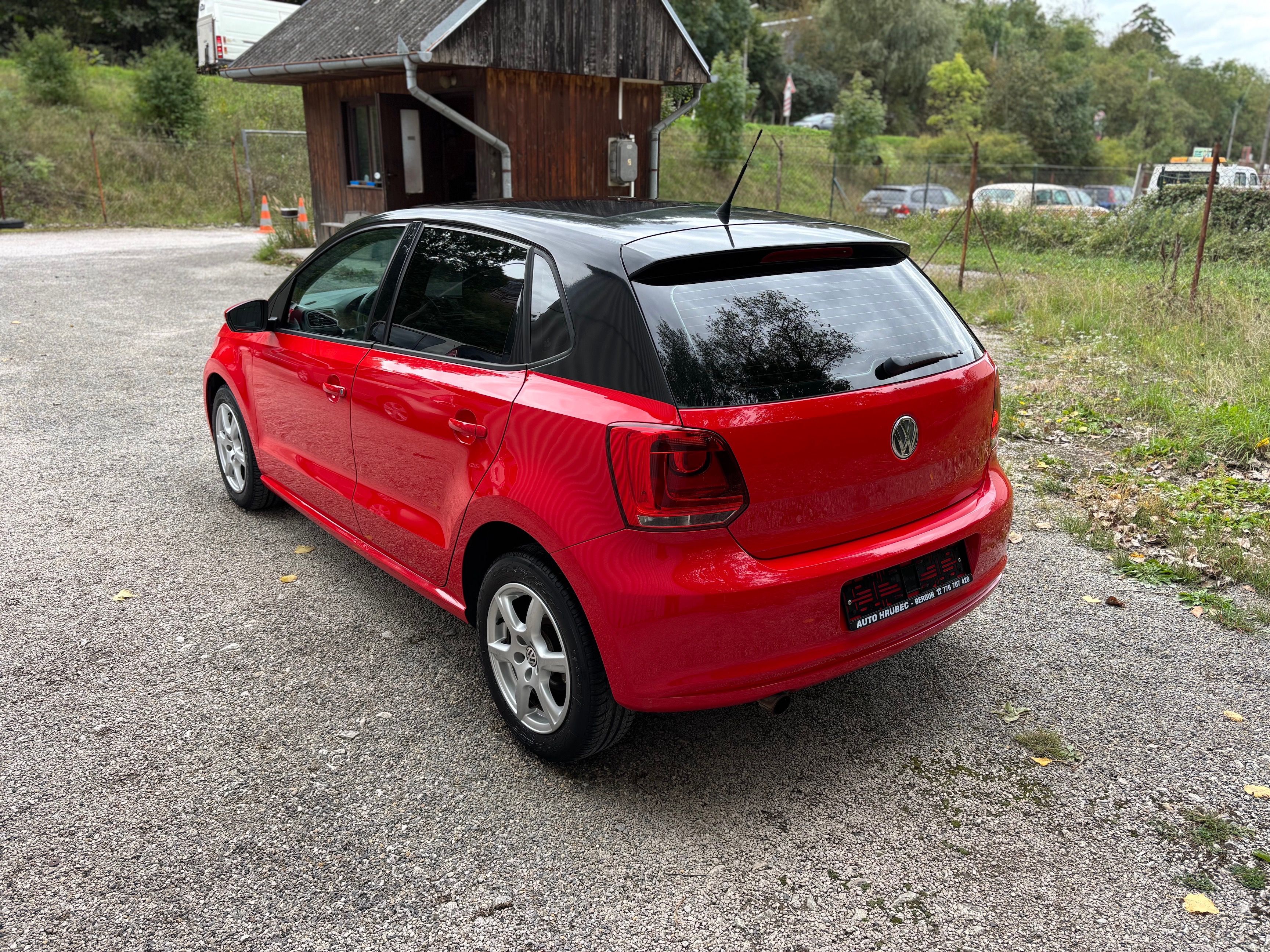 Volkswagen Polo, 1.2 TSi 66 kW SERVISKA PĚKNÉ ! - fotka 4