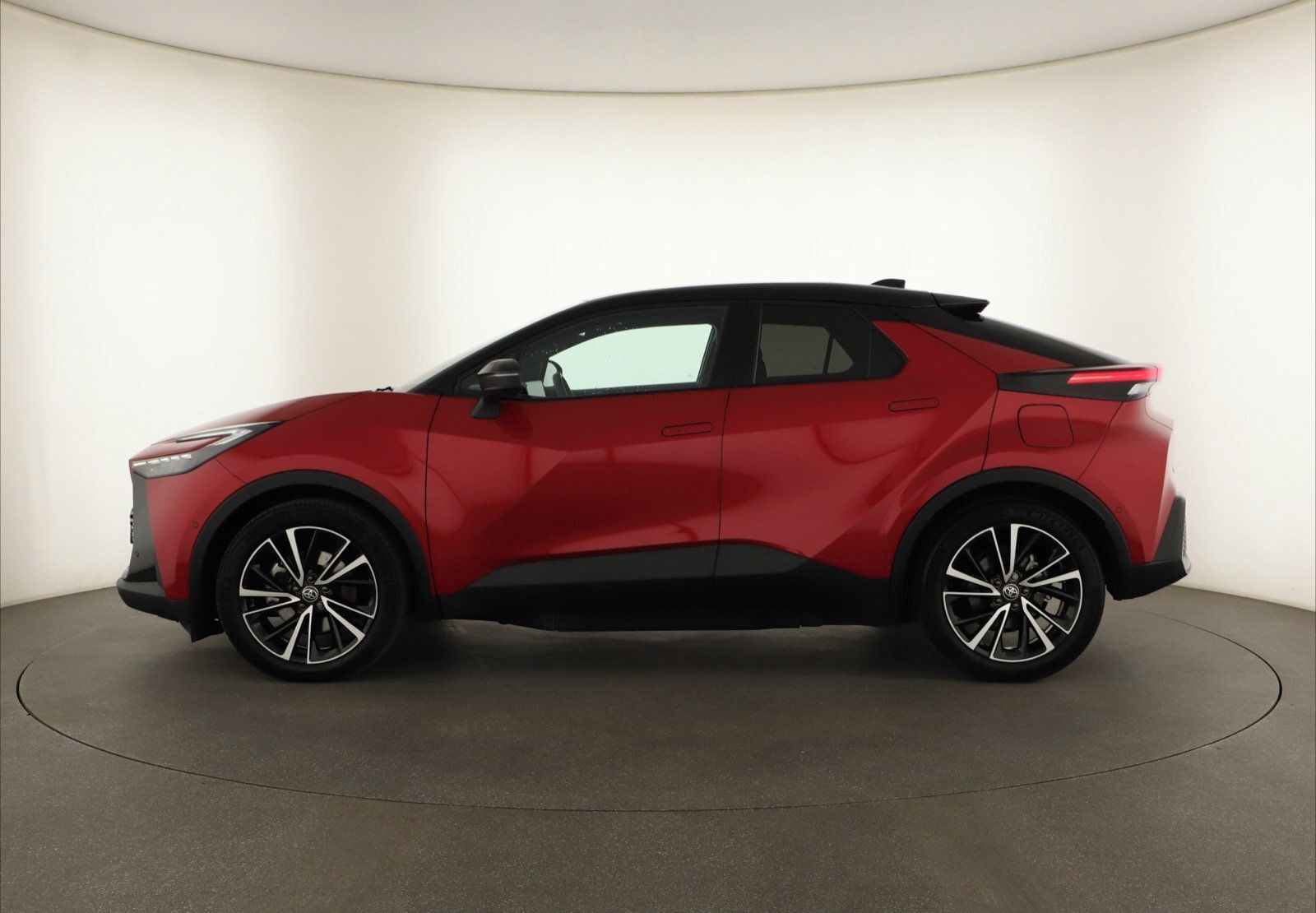 Toyota C-HR, 2.0 Plug-in, Executive - fotka 3