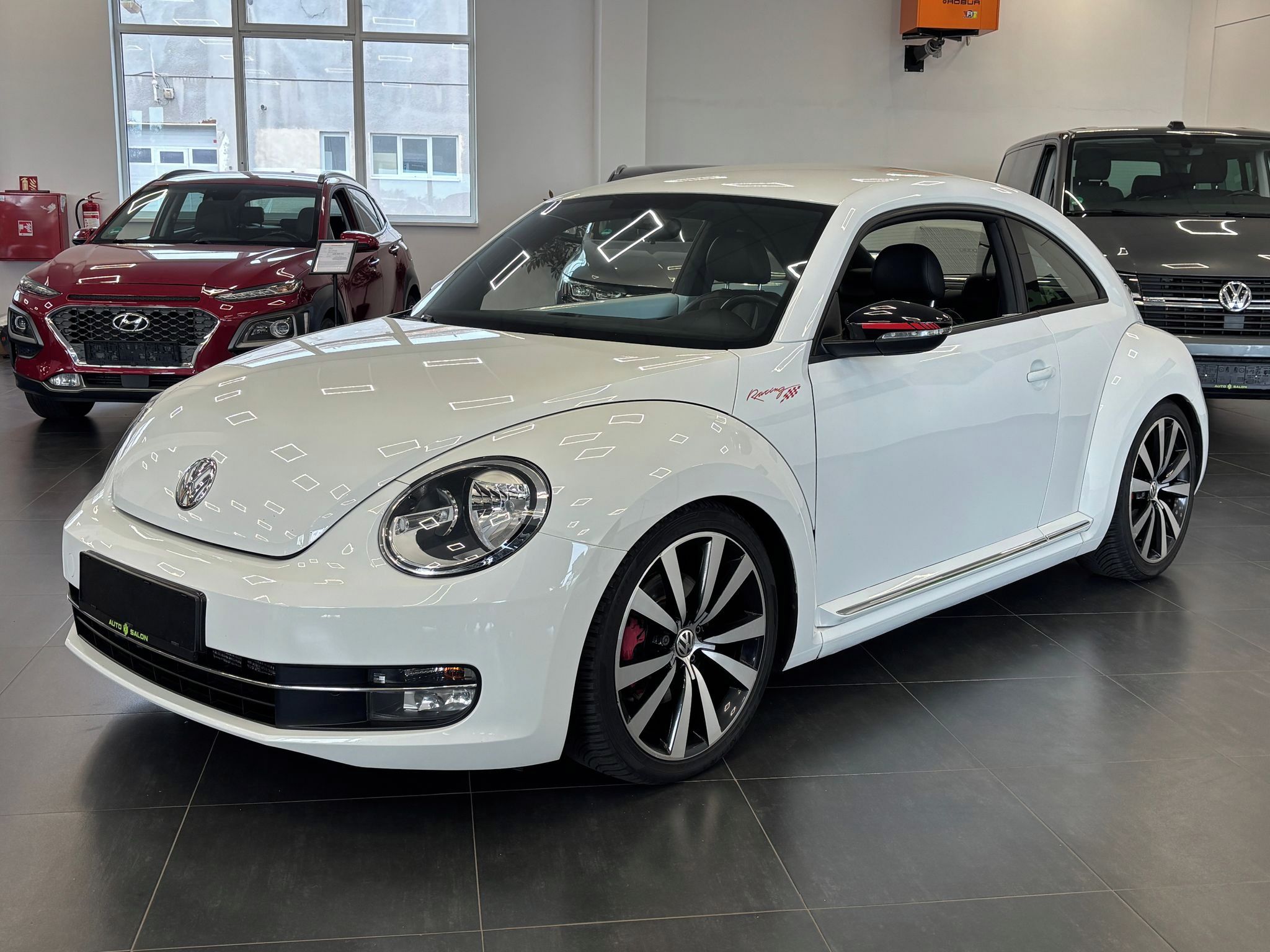 Volkswagen Beetle, Beetle Racing 2.0TSI 147kW DSG - fotka 3