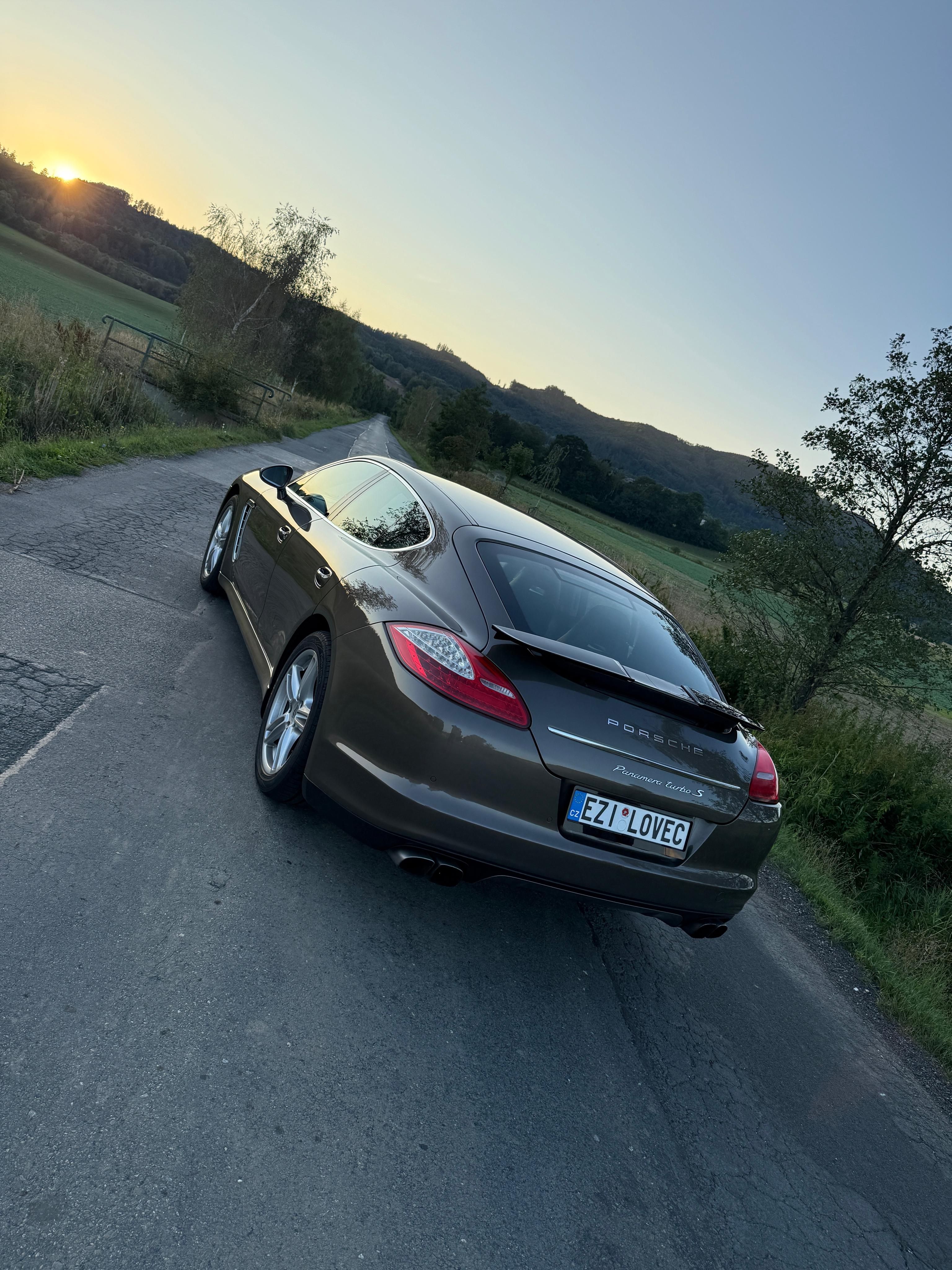 Porsche Panamera, 4.8 Turbo - fotka 5
