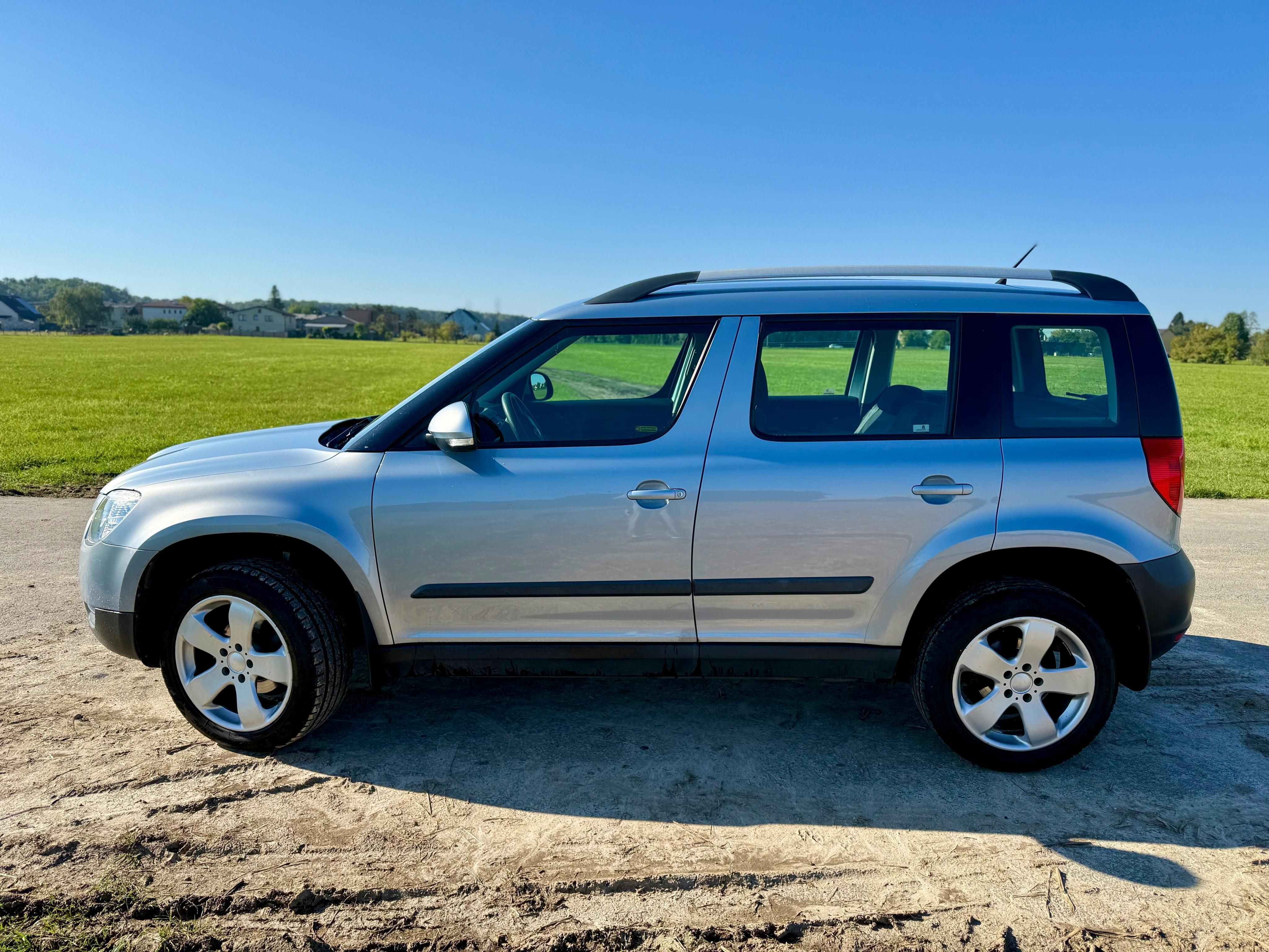 Škoda Yeti, 1,2 benzín, servisováno - fotka 3