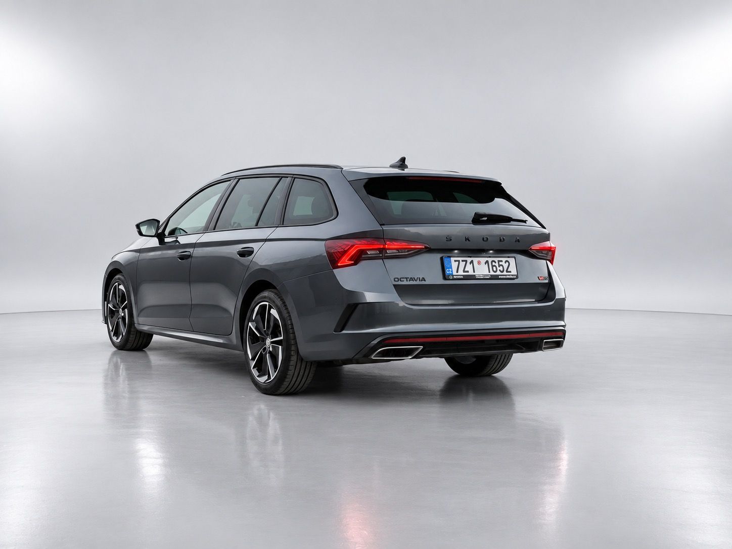 Škoda Octavia, RS 2.0 TDI(147 kW) DSG 4x4 DPH - fotka 5