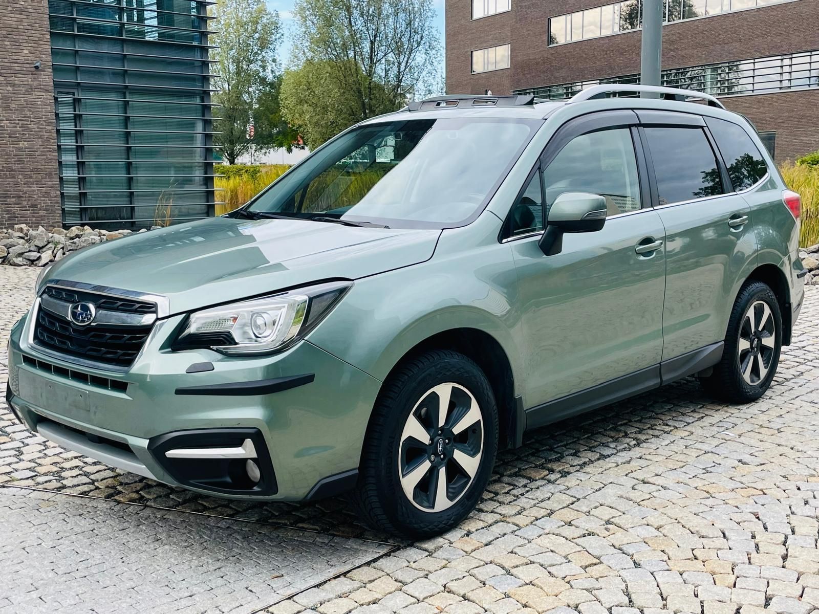 Subaru Forester, 2.0i 1.MAJITEL TAŽNÉ SERVISKA - fotka 4