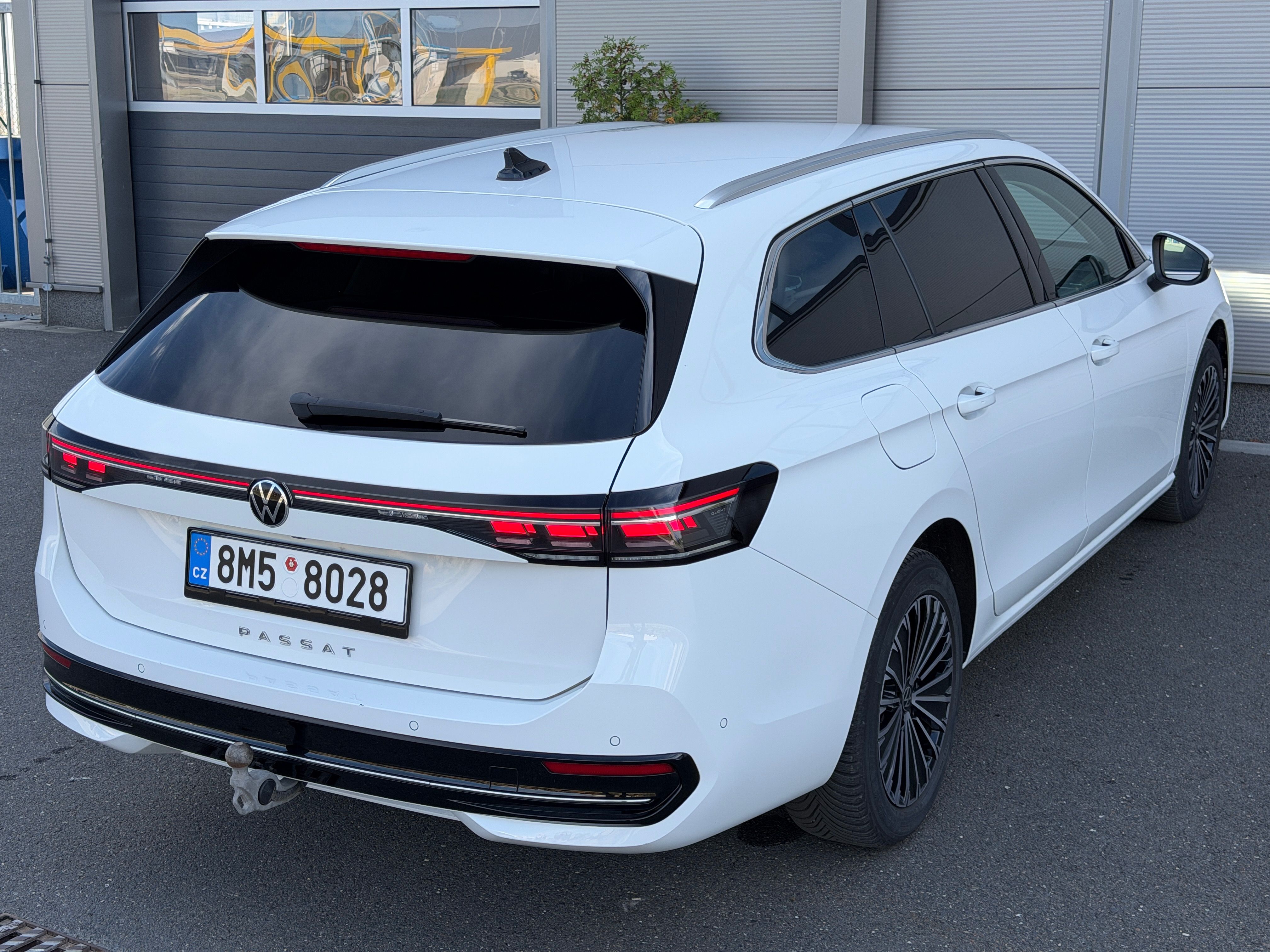 Volkswagen Passat Variant, 2.0 TDi 110kW DSG ELEGANCE + - fotka 5