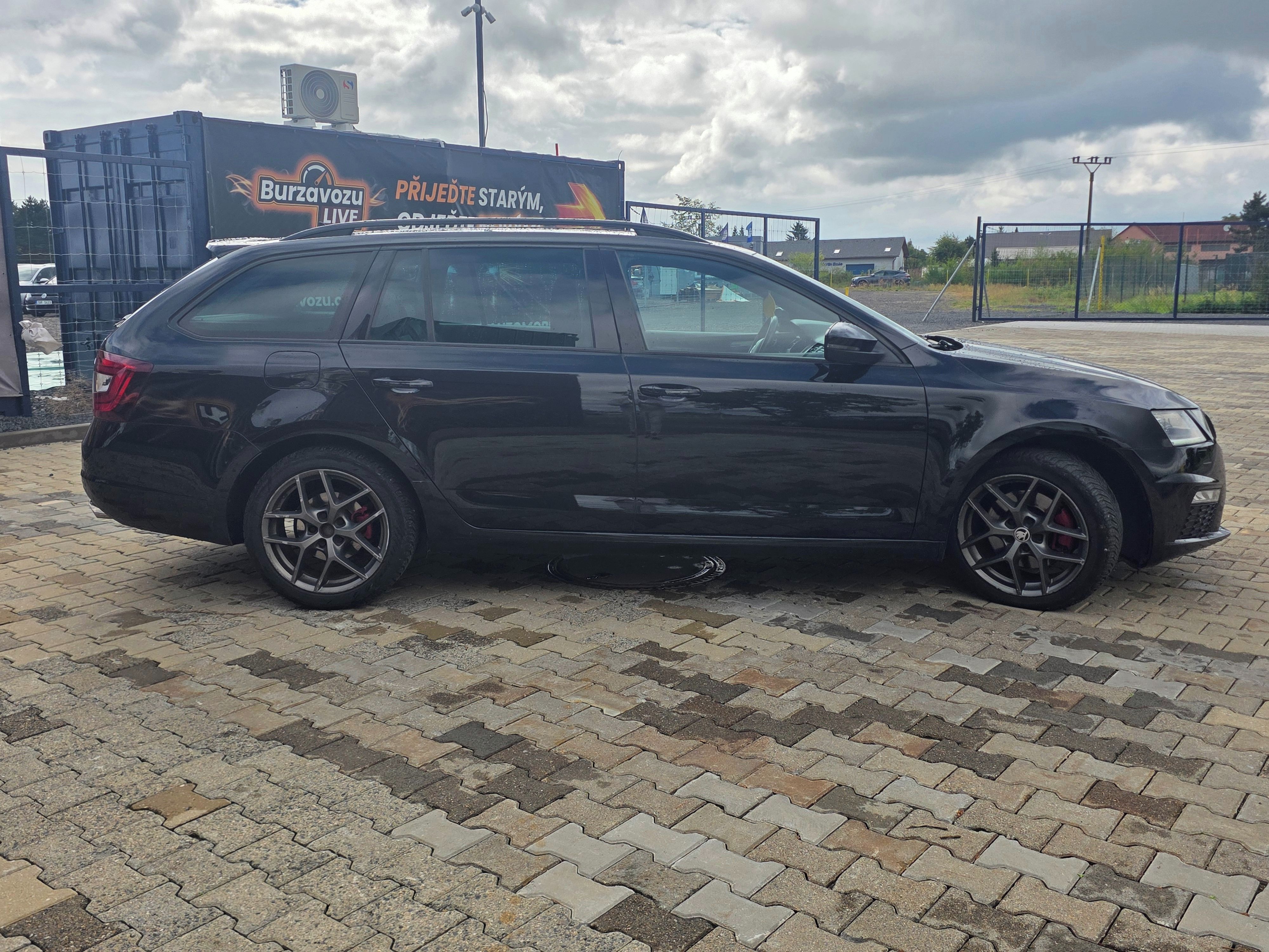 Škoda Octavia, 2.0TDI RS, 135kw, 2018 - fotka 6