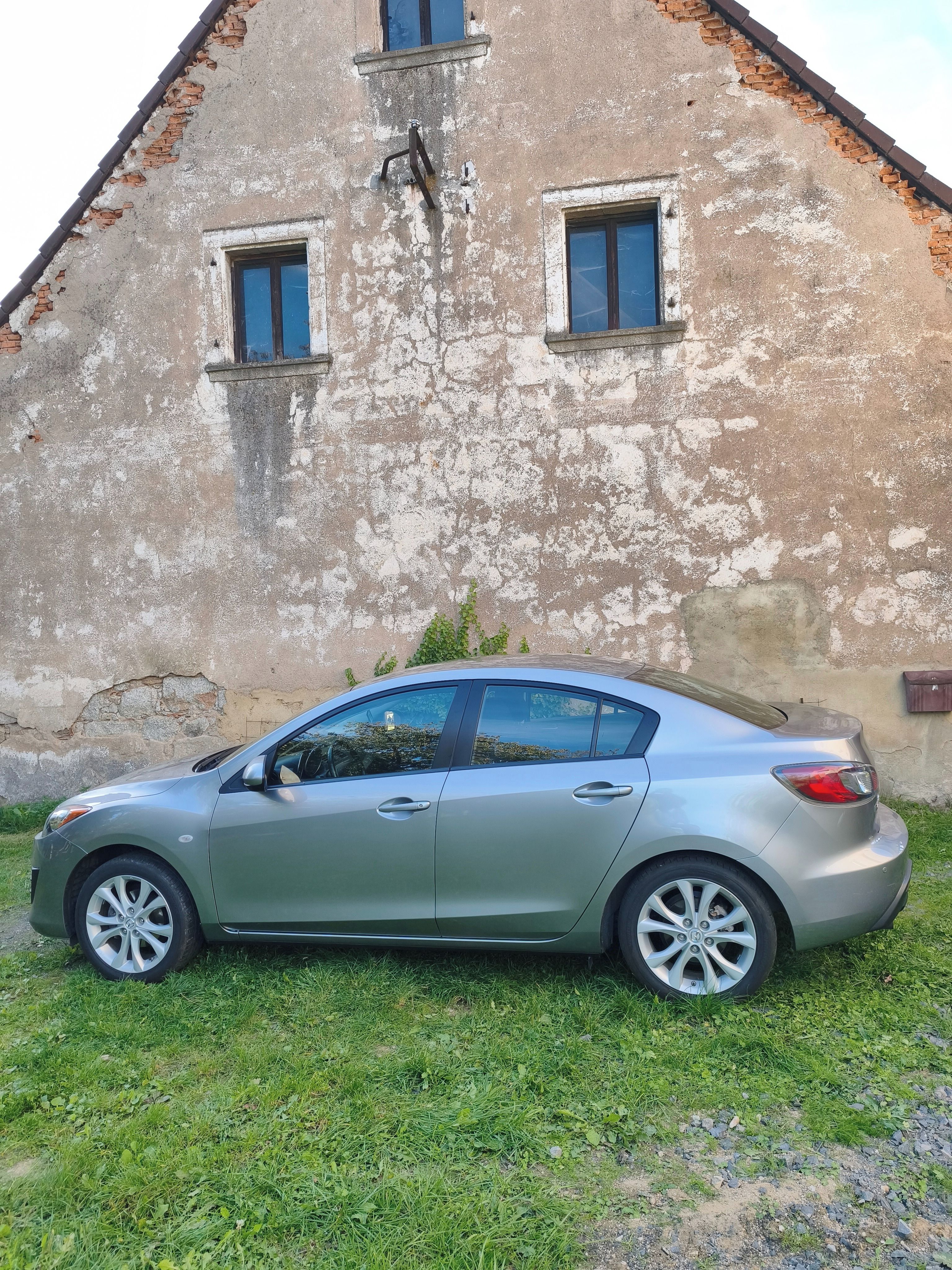 Mazda 3, Mazda 3 1.6 benzín 62 tisíc km - fotka 5