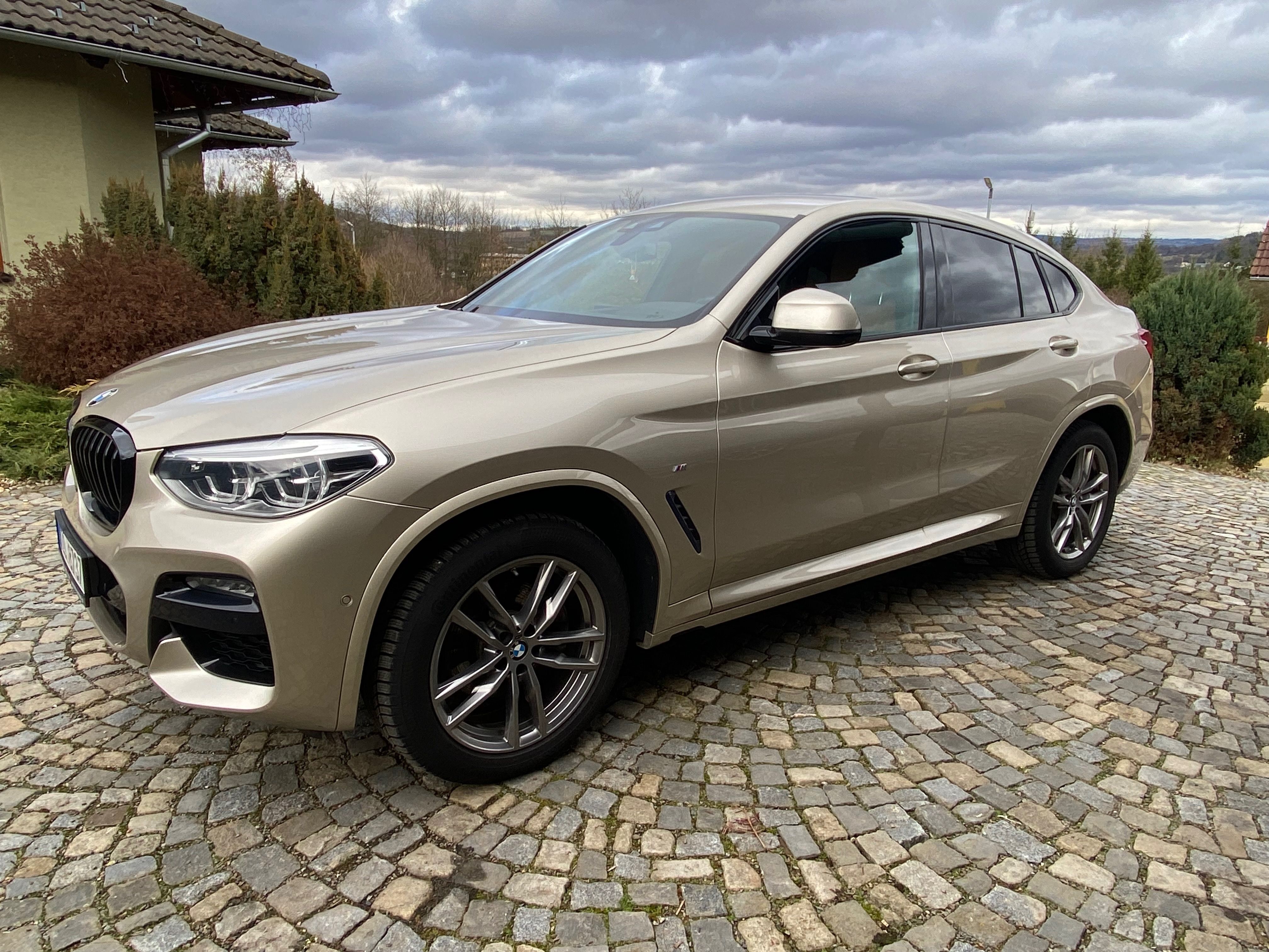 BMW X4, BMW X4, xDrive, ČR, M-PAKET