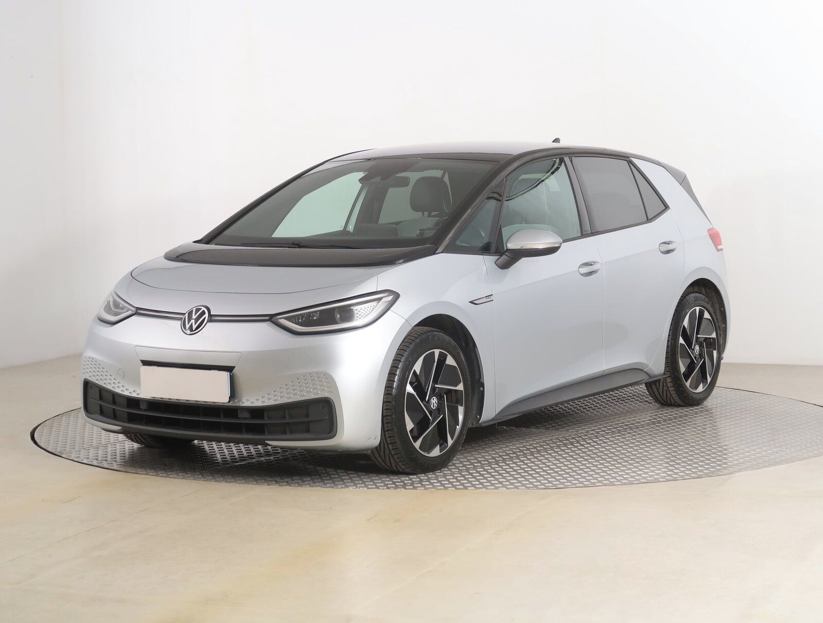 Volkswagen ID.3, Pro Perf. (62 kWh), SoH 92% - fotka 2
